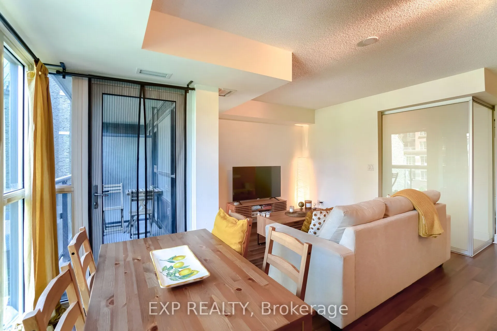 28 Ted Rogers Way, #308