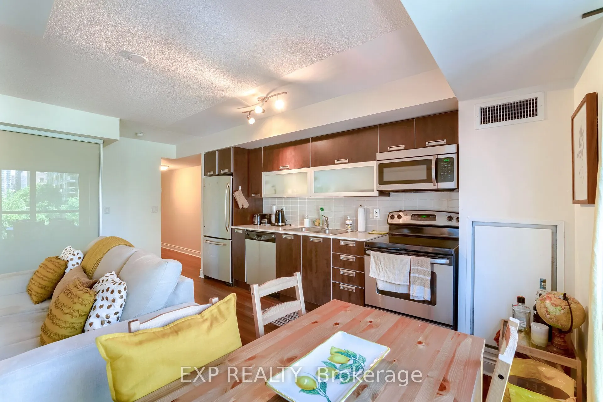 28 Ted Rogers Way, #308