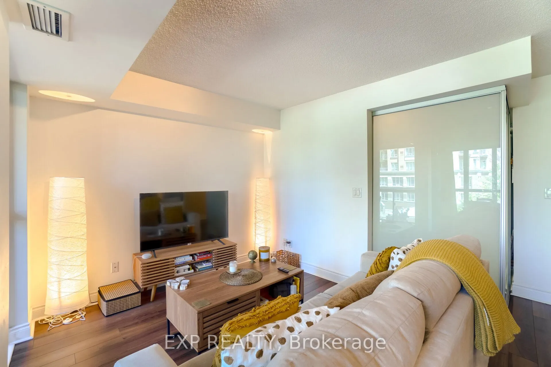 28 Ted Rogers Way, #308