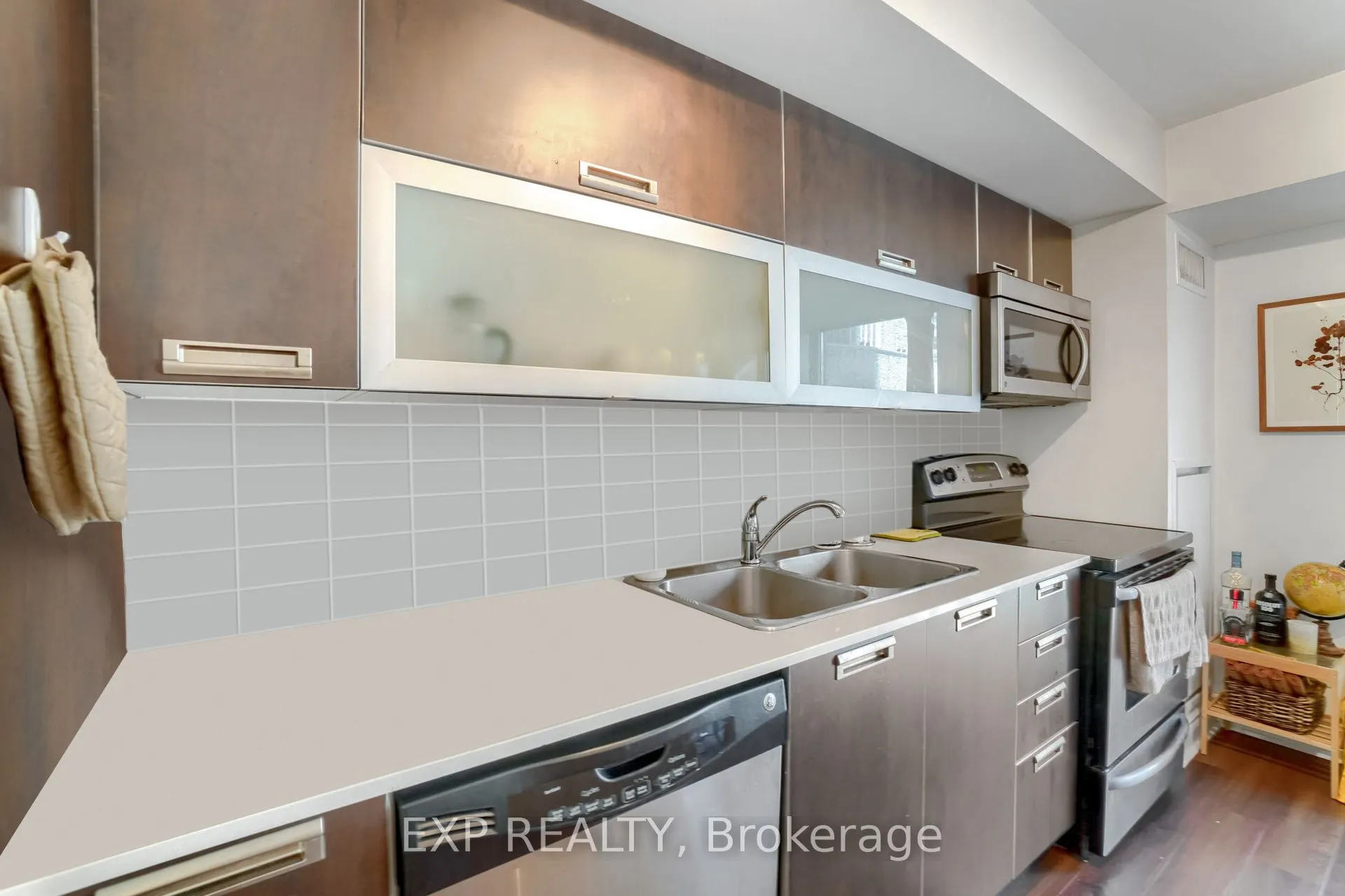 28 Ted Rogers Way, #308