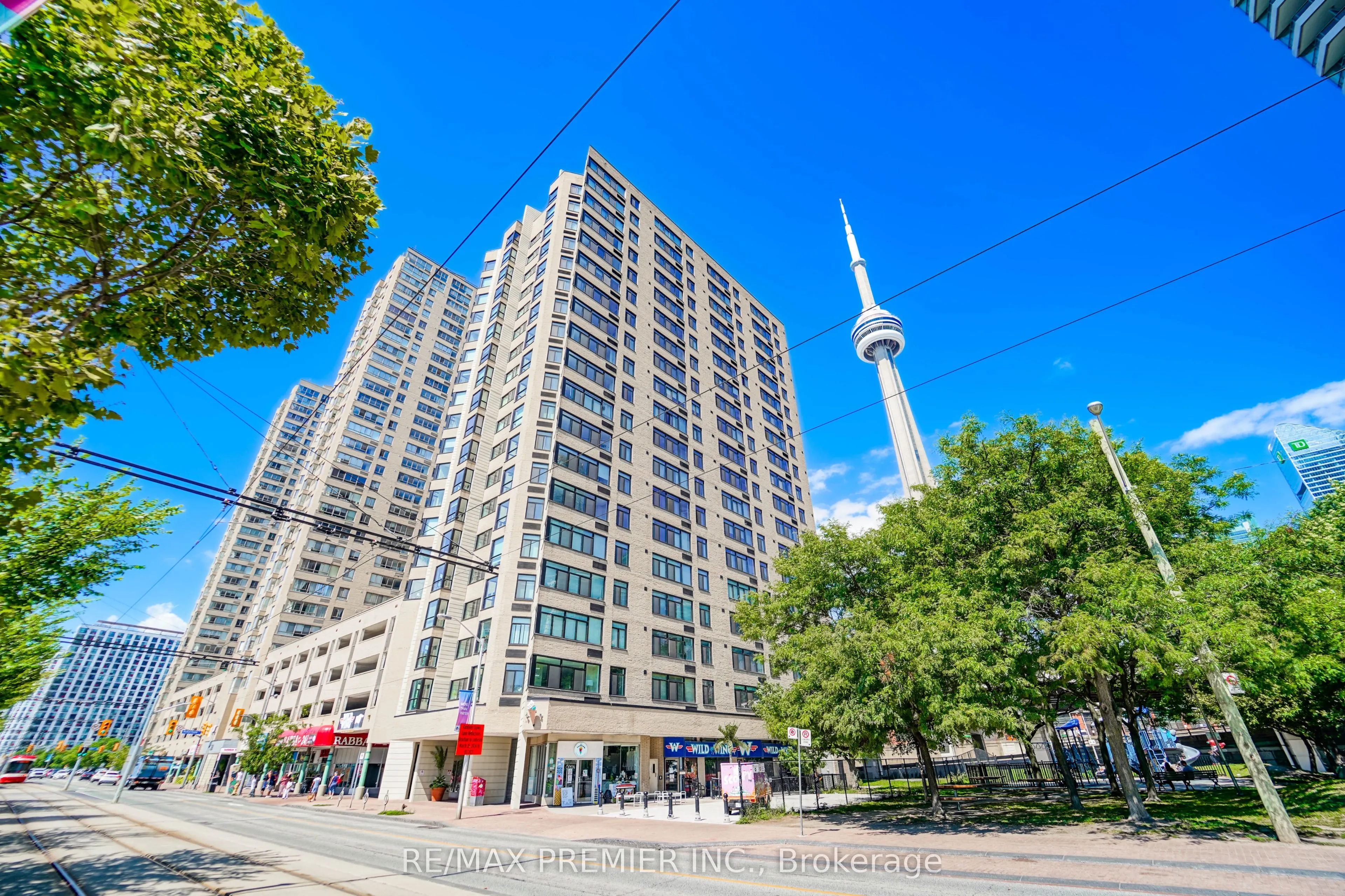250 Queens Quay Boulevard W, #Unit 601