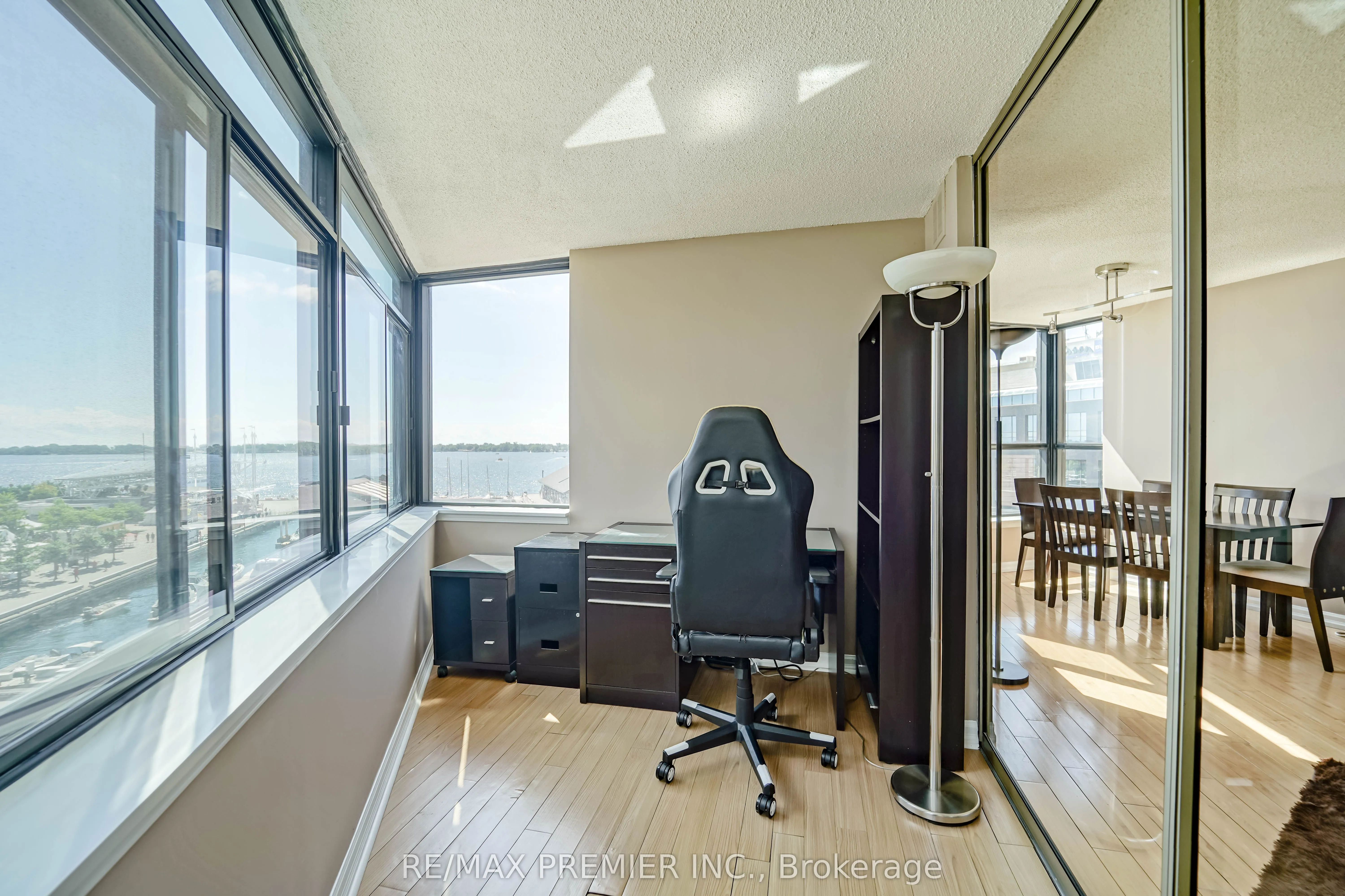 250 Queens Quay Boulevard W, #Unit 601