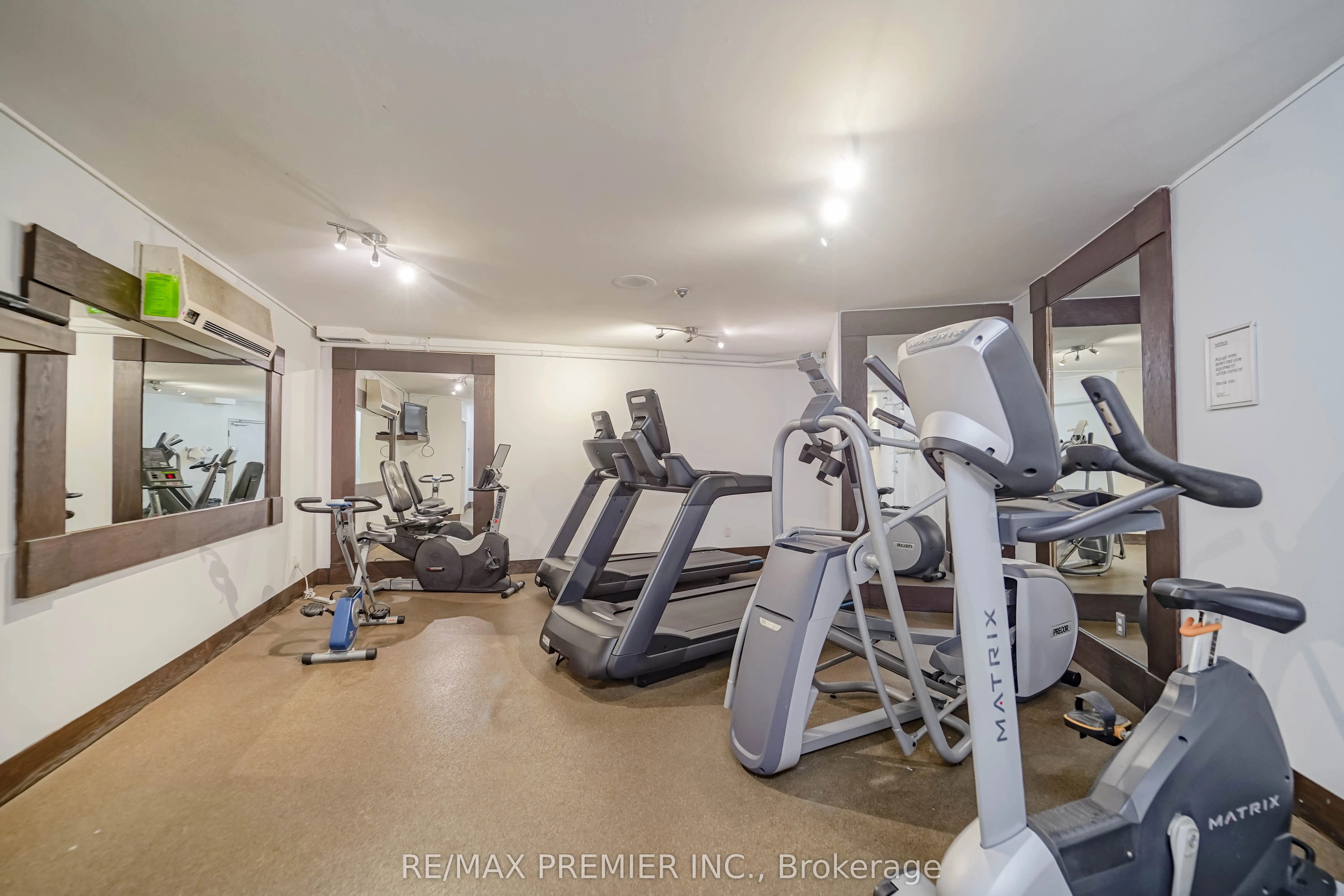 250 Queens Quay Boulevard W, #Unit 601