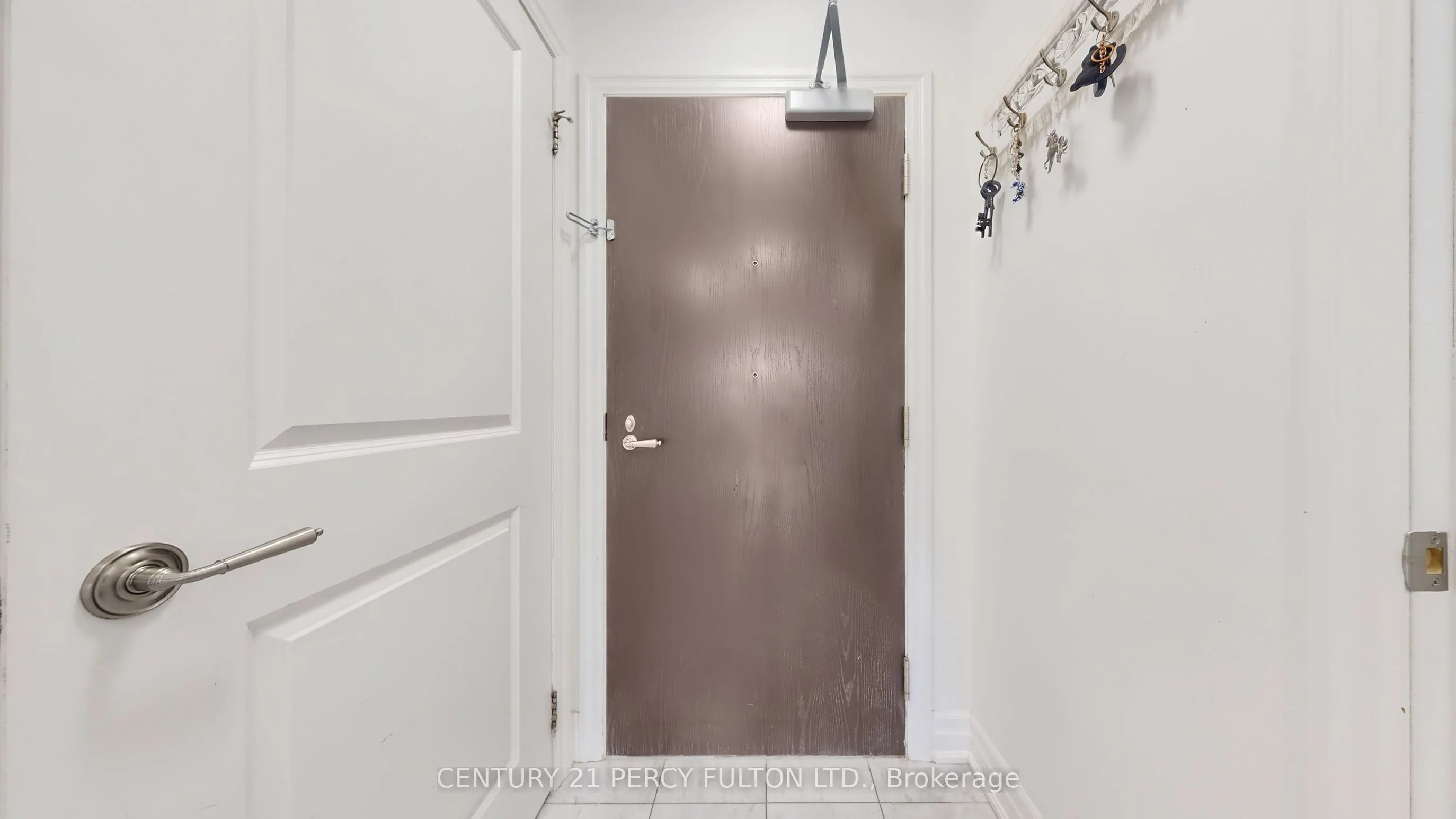 23 Rean Drive, #405