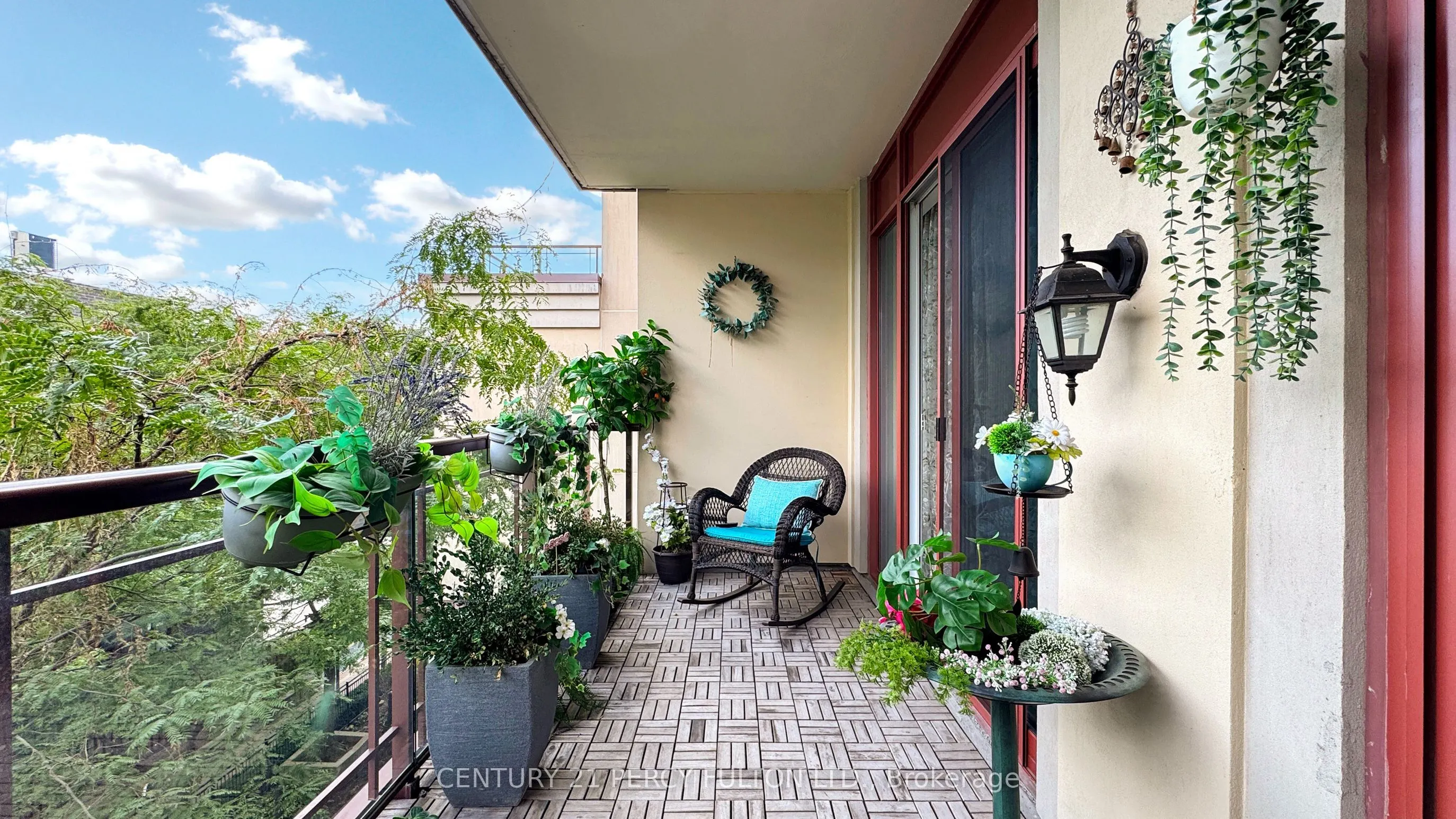 23 Rean Drive, #405