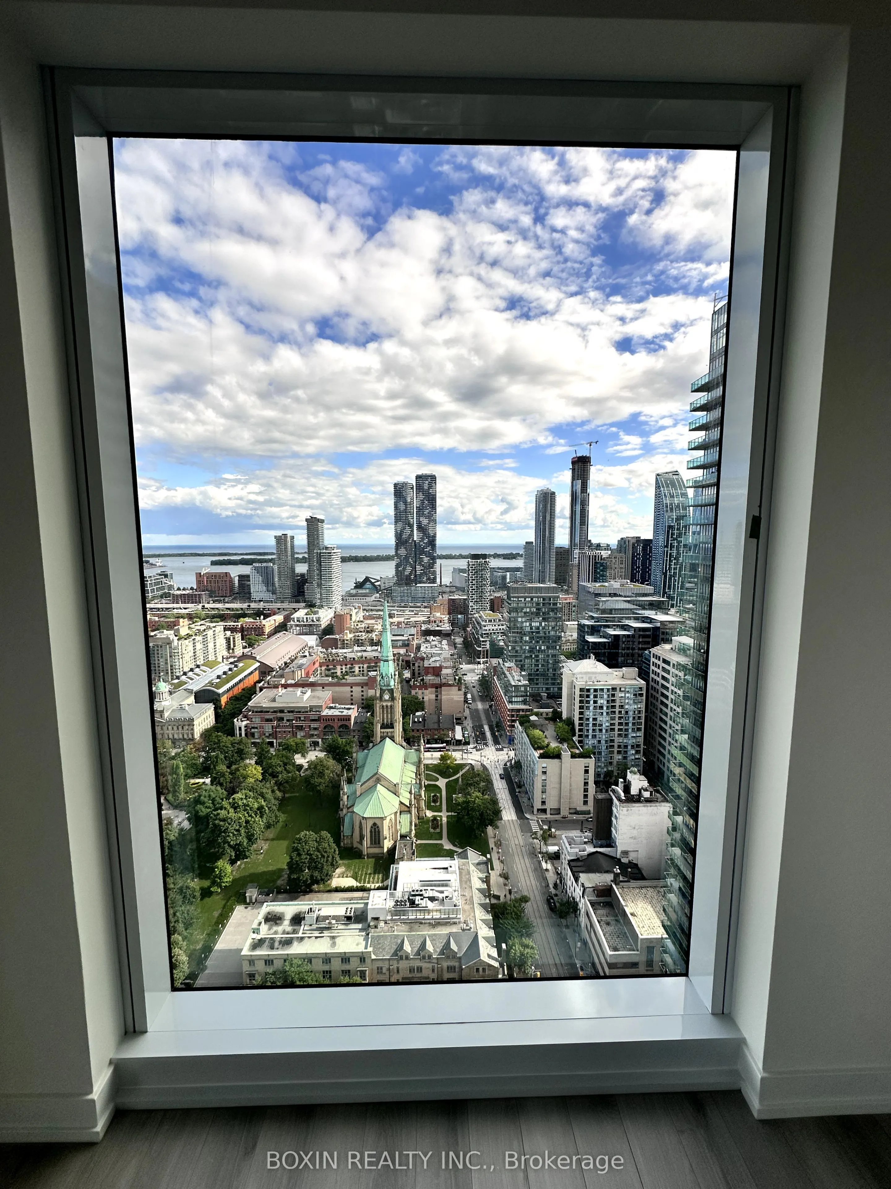 89 Church Street, #4007