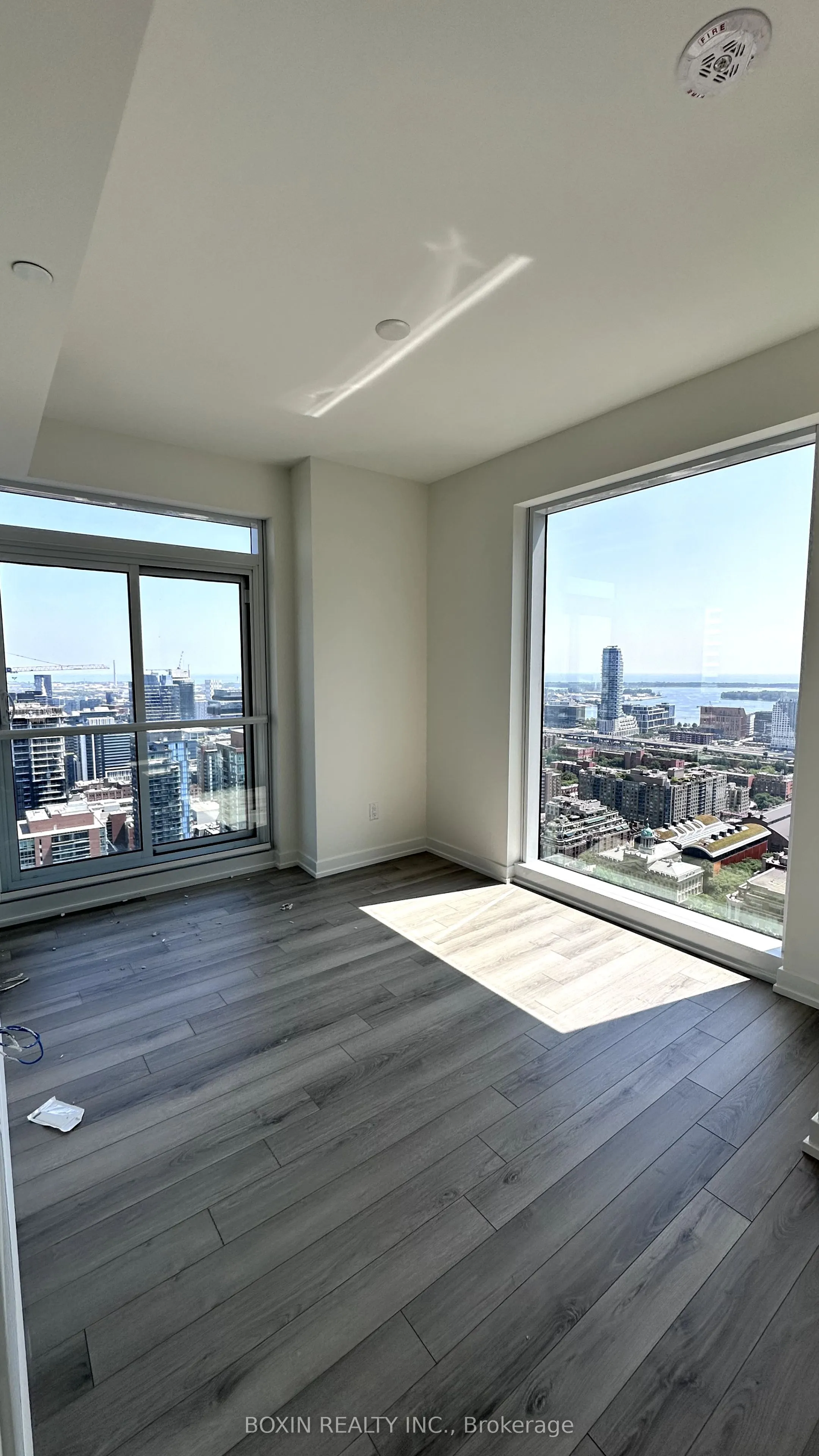 89 Church Street, #4007