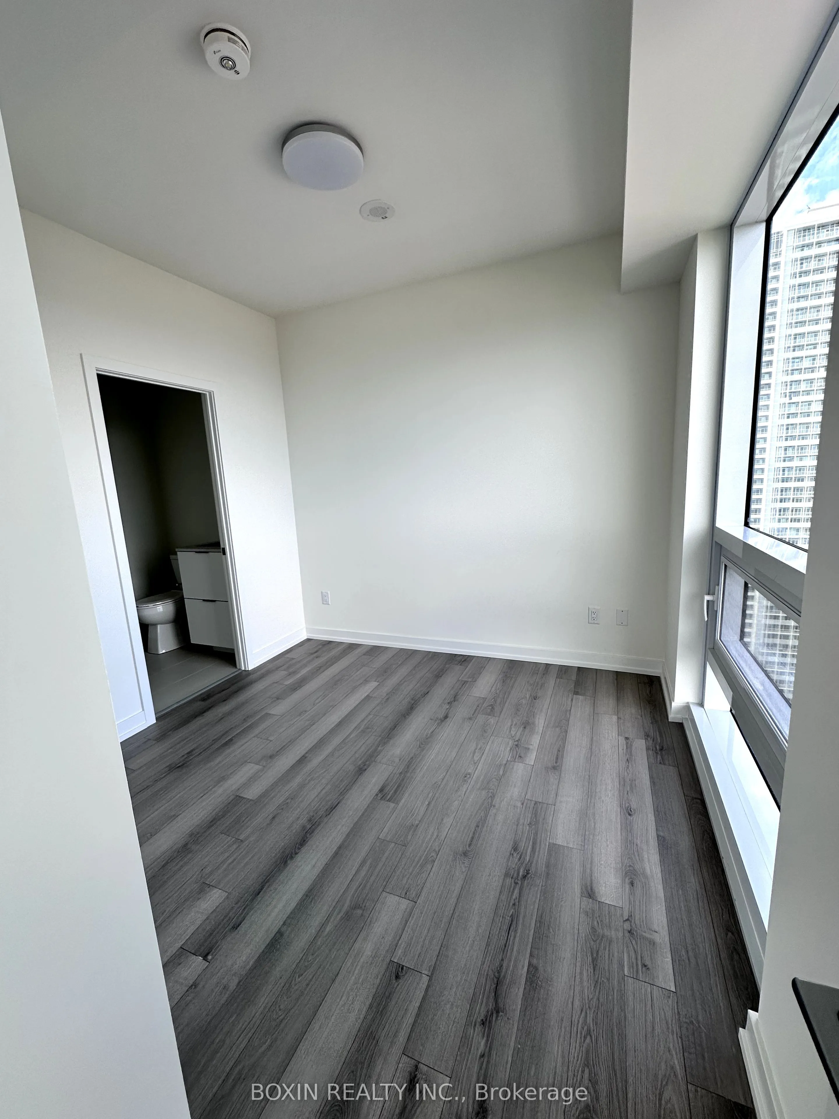 89 Church Street, #4007
