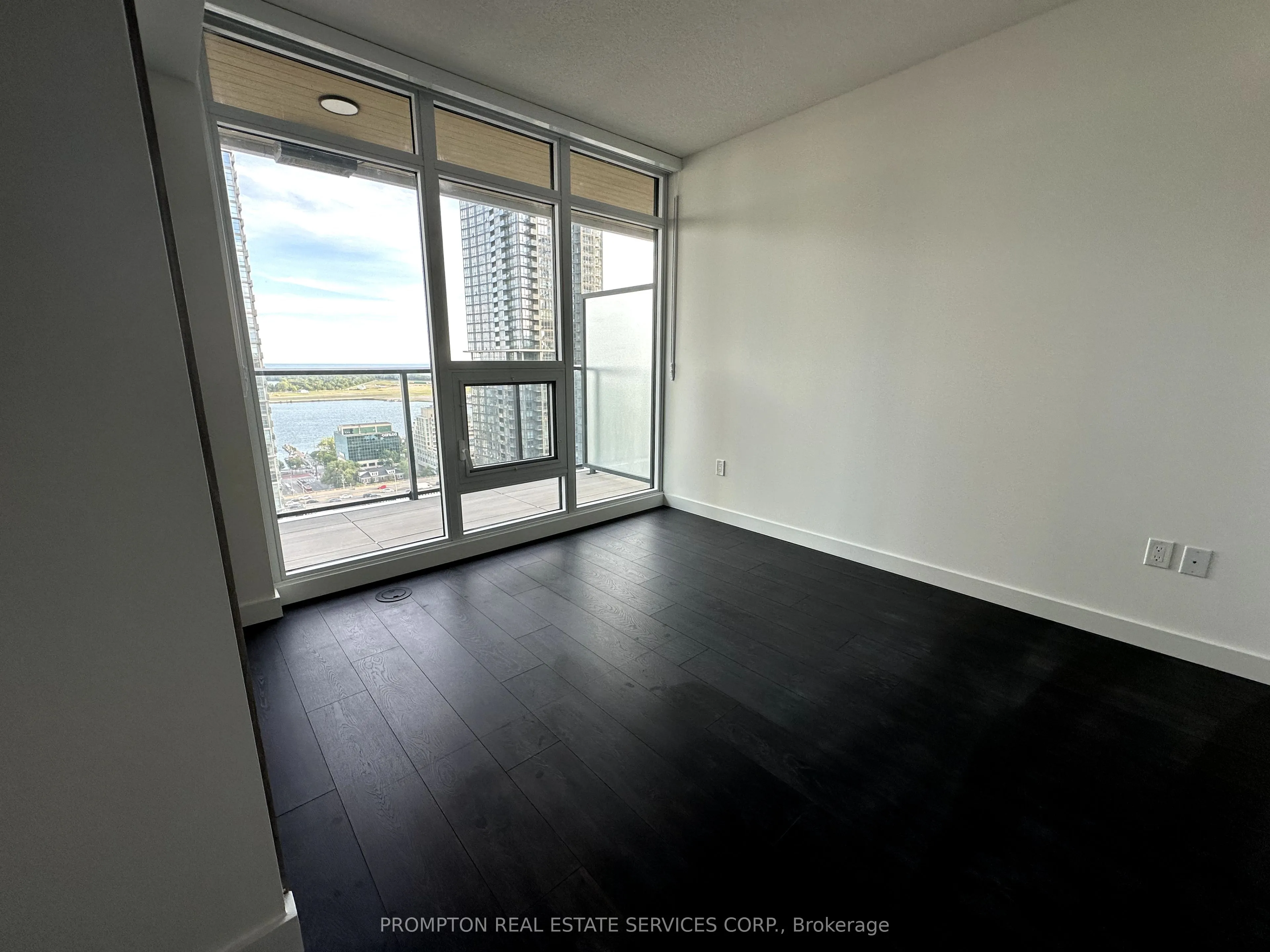 3 Concord Cityplace Way, #2210