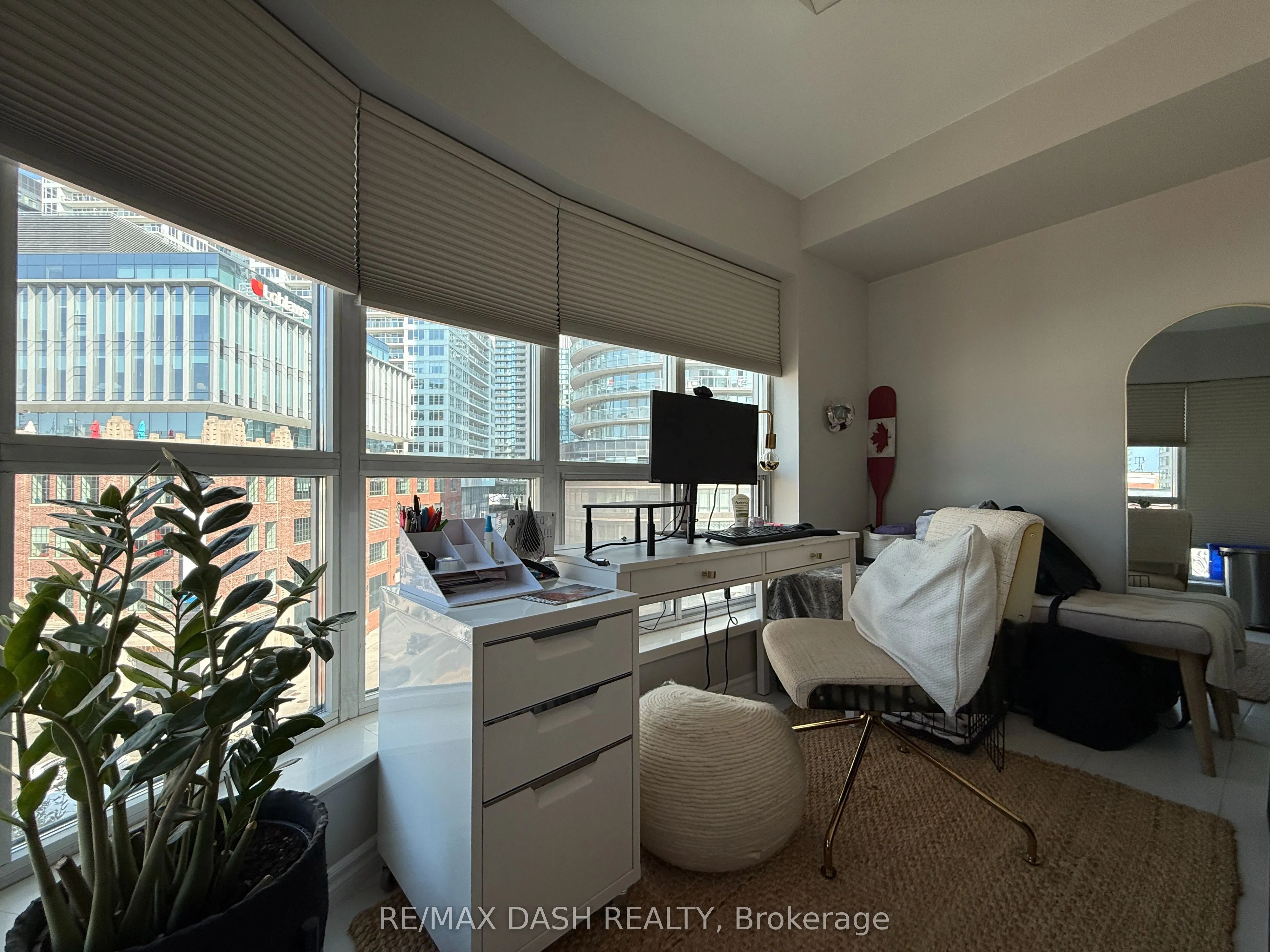 600 Queens Quay W, #718