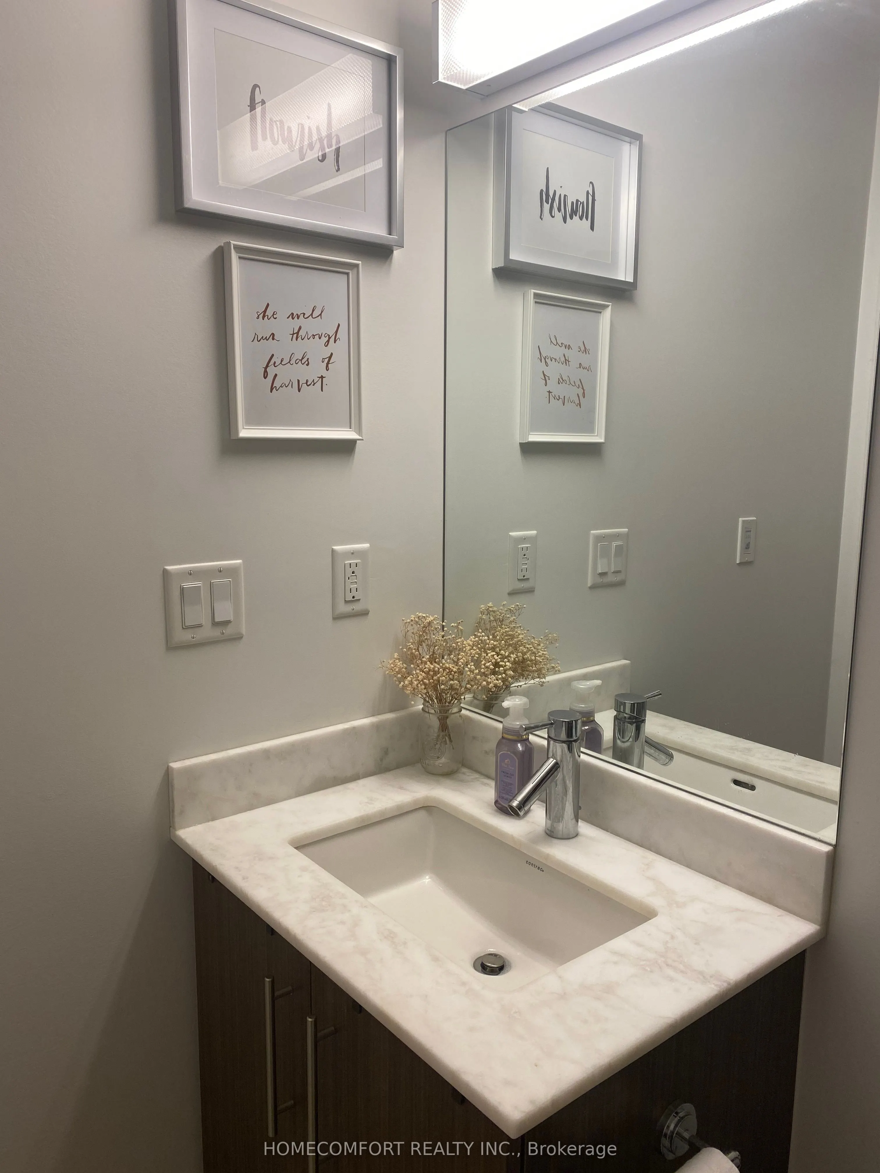 58 Orchard View Boulevard, #405