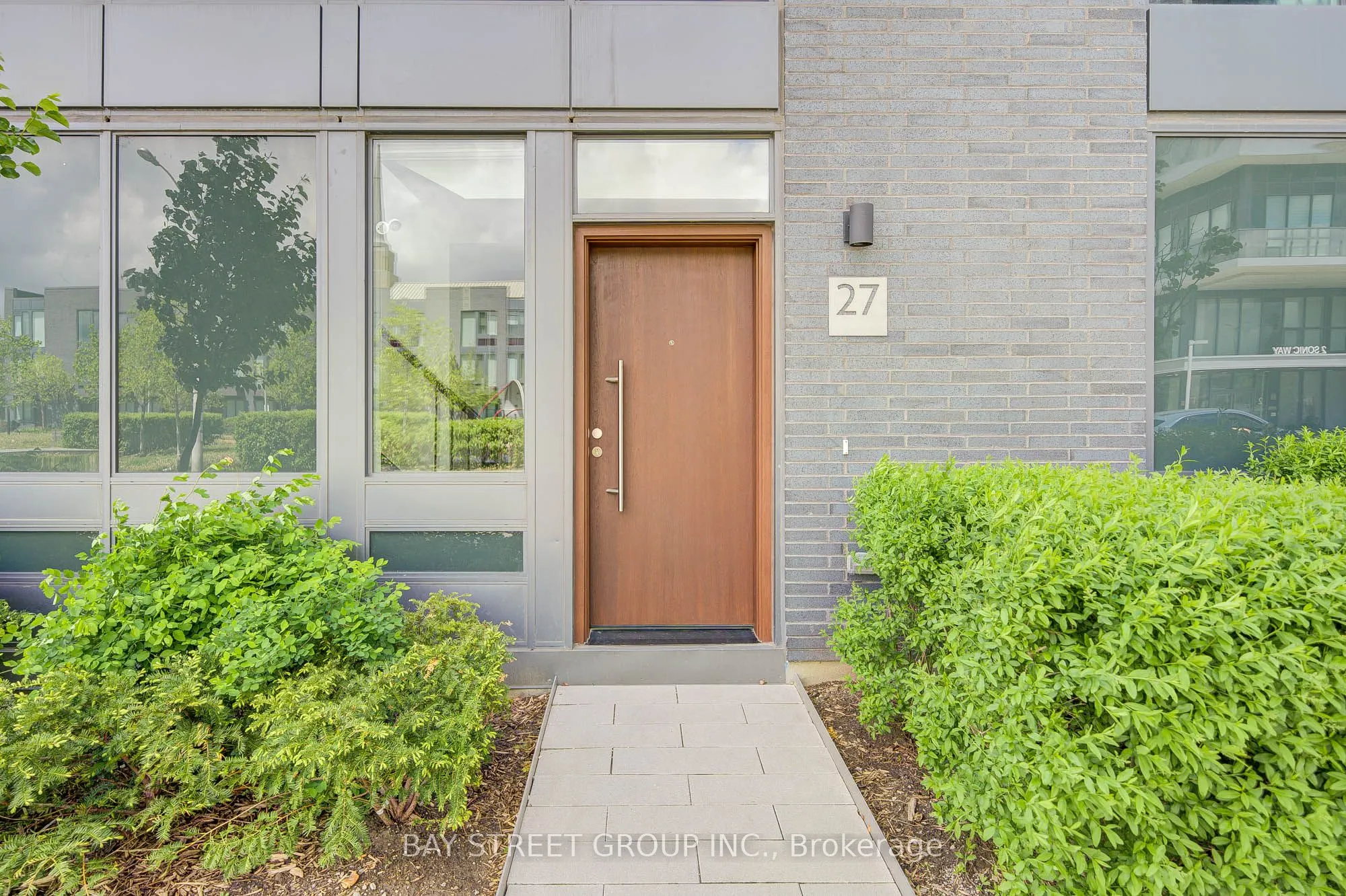27 Sonic Way, #STH7