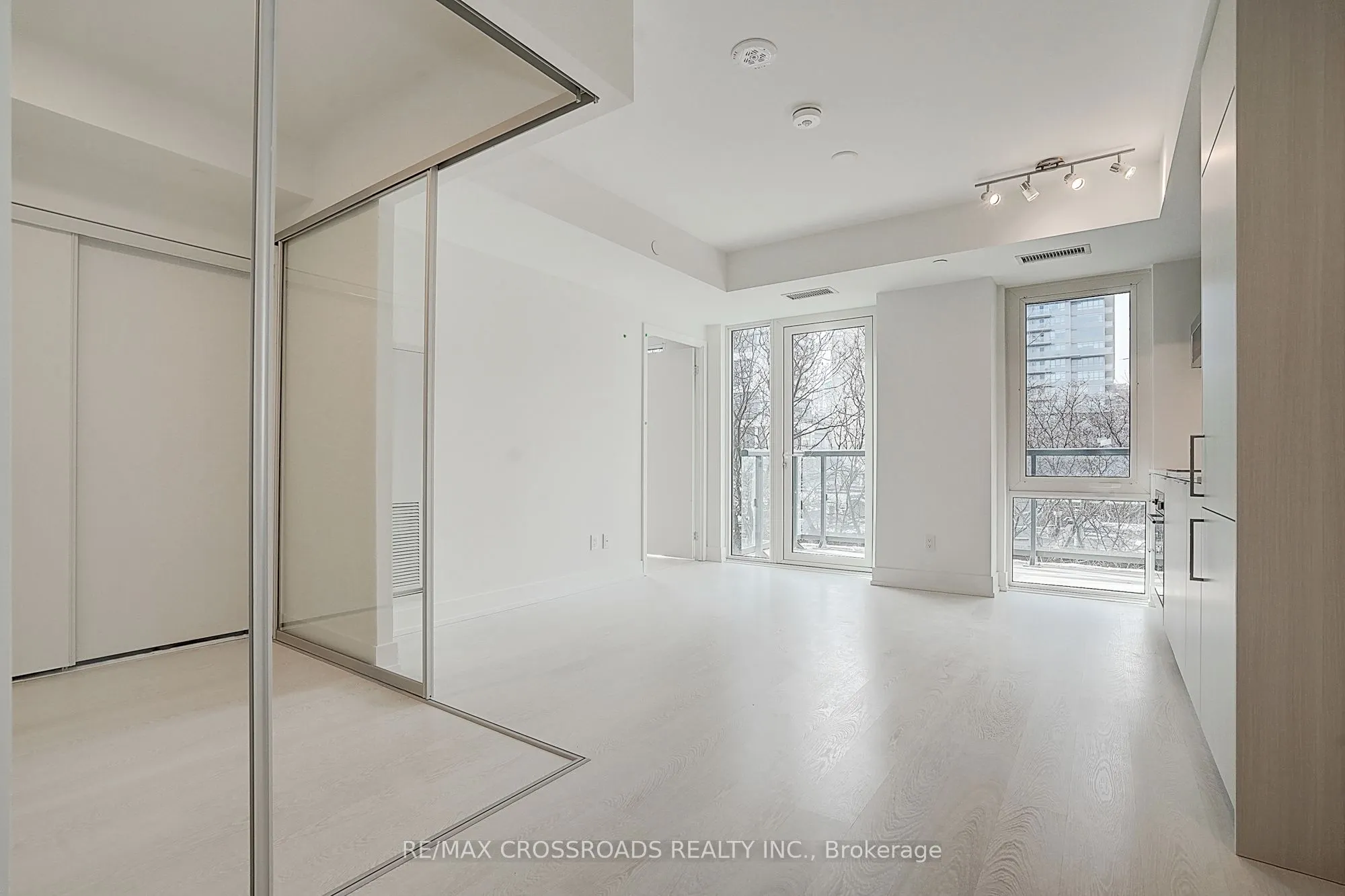 308 Jarvis Street, #520