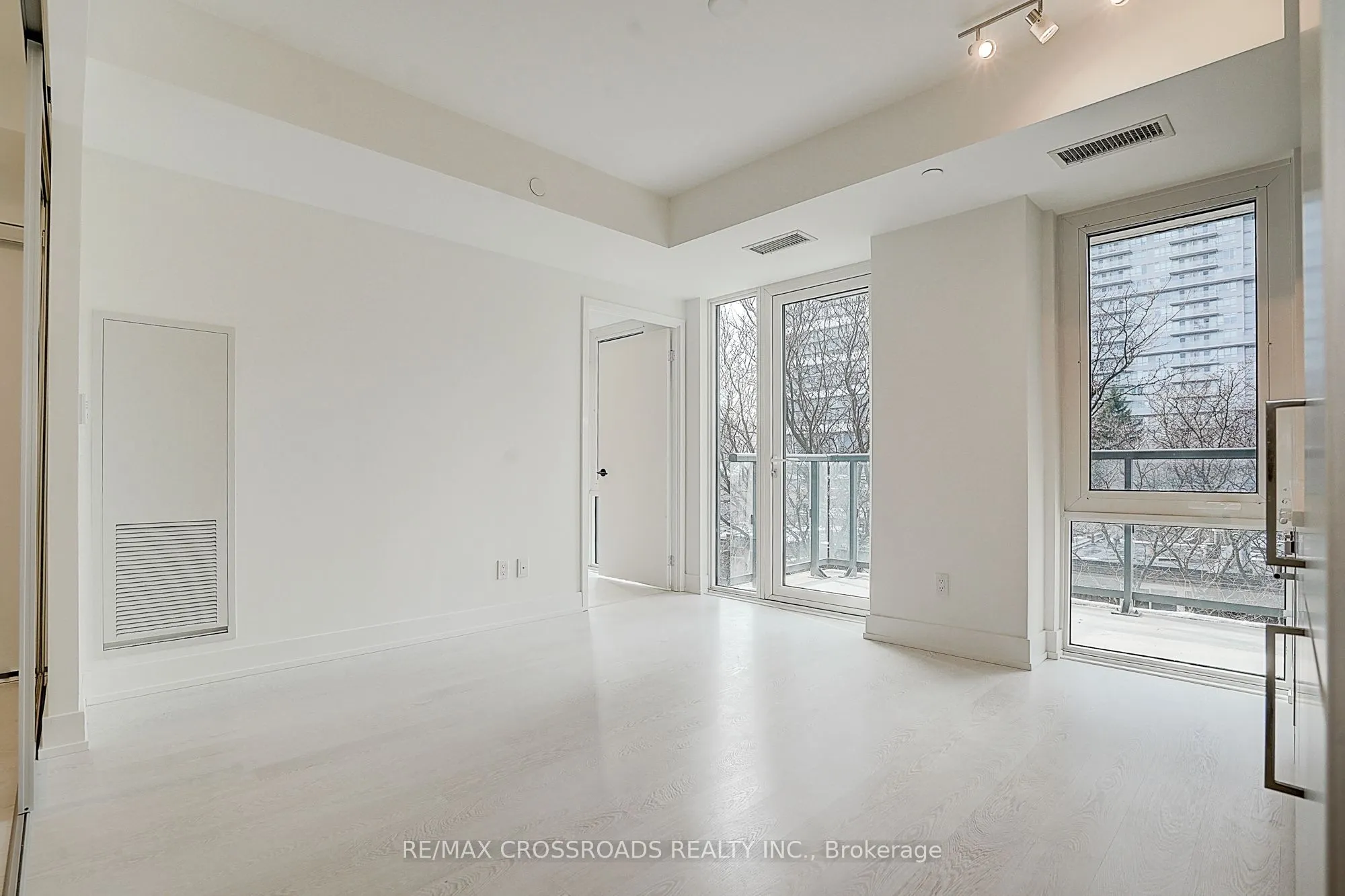308 Jarvis Street, #520