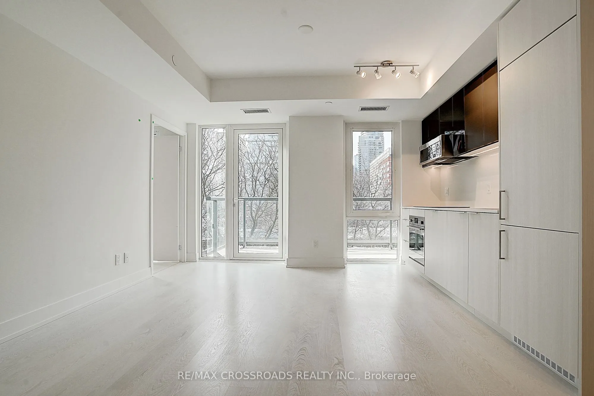 308 Jarvis Street, #520