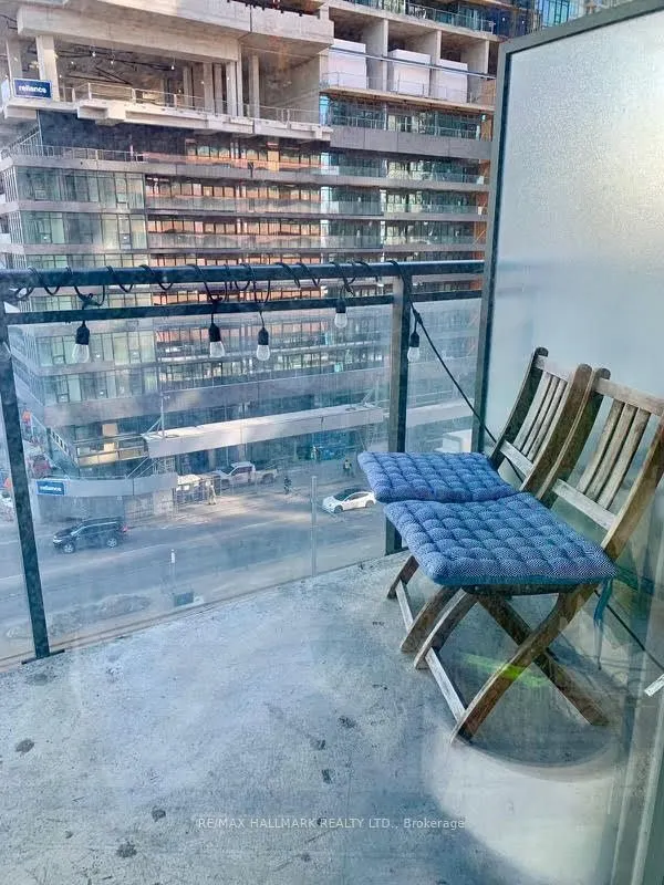 4K Spadina Avenue, #3