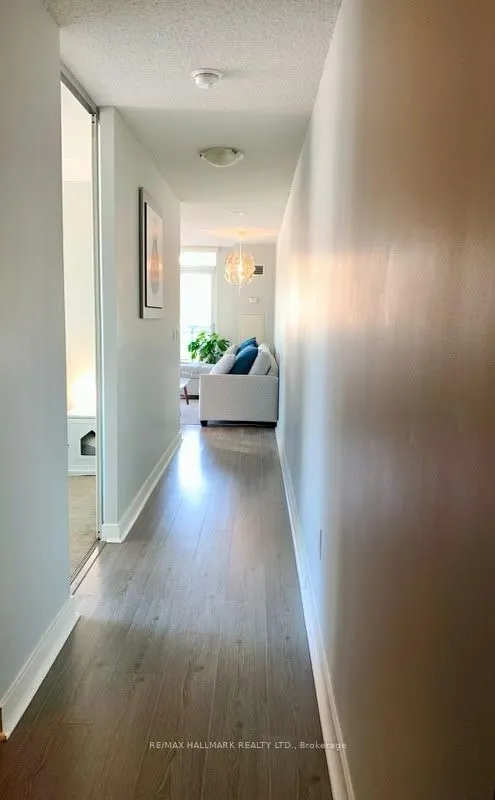 4K Spadina Avenue, #3