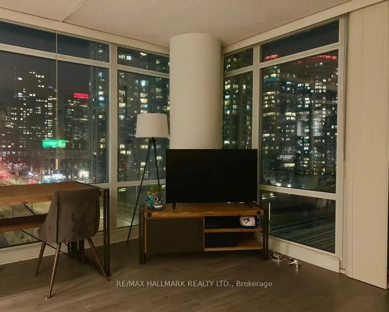 4K Spadina Avenue, #3