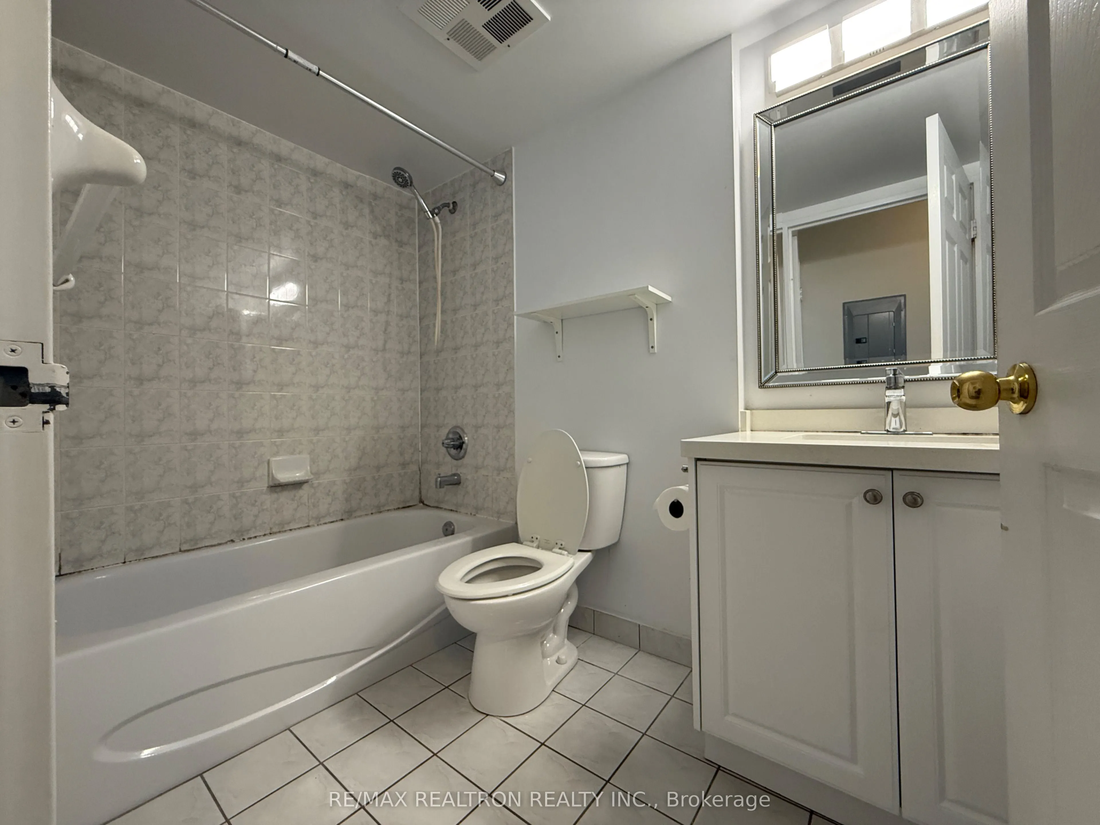 28 Empress Avenue, #2201