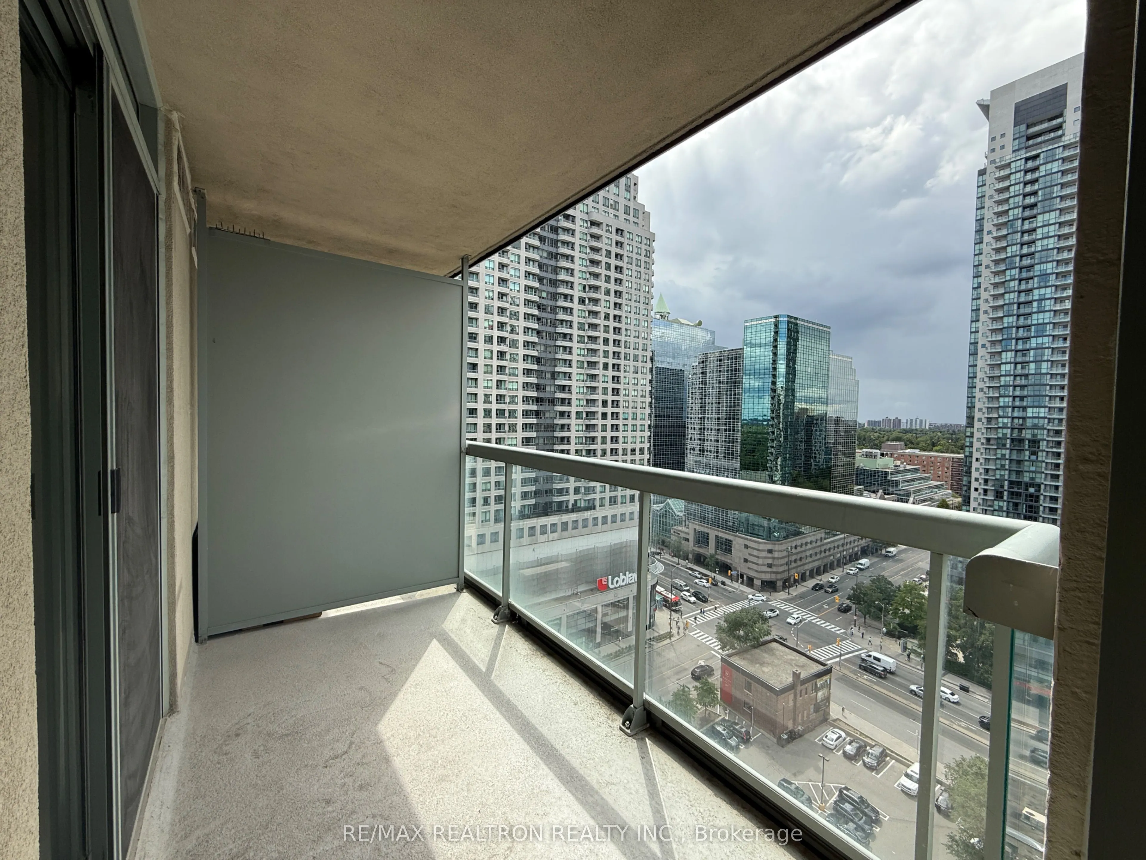 28 Empress Avenue, #2201