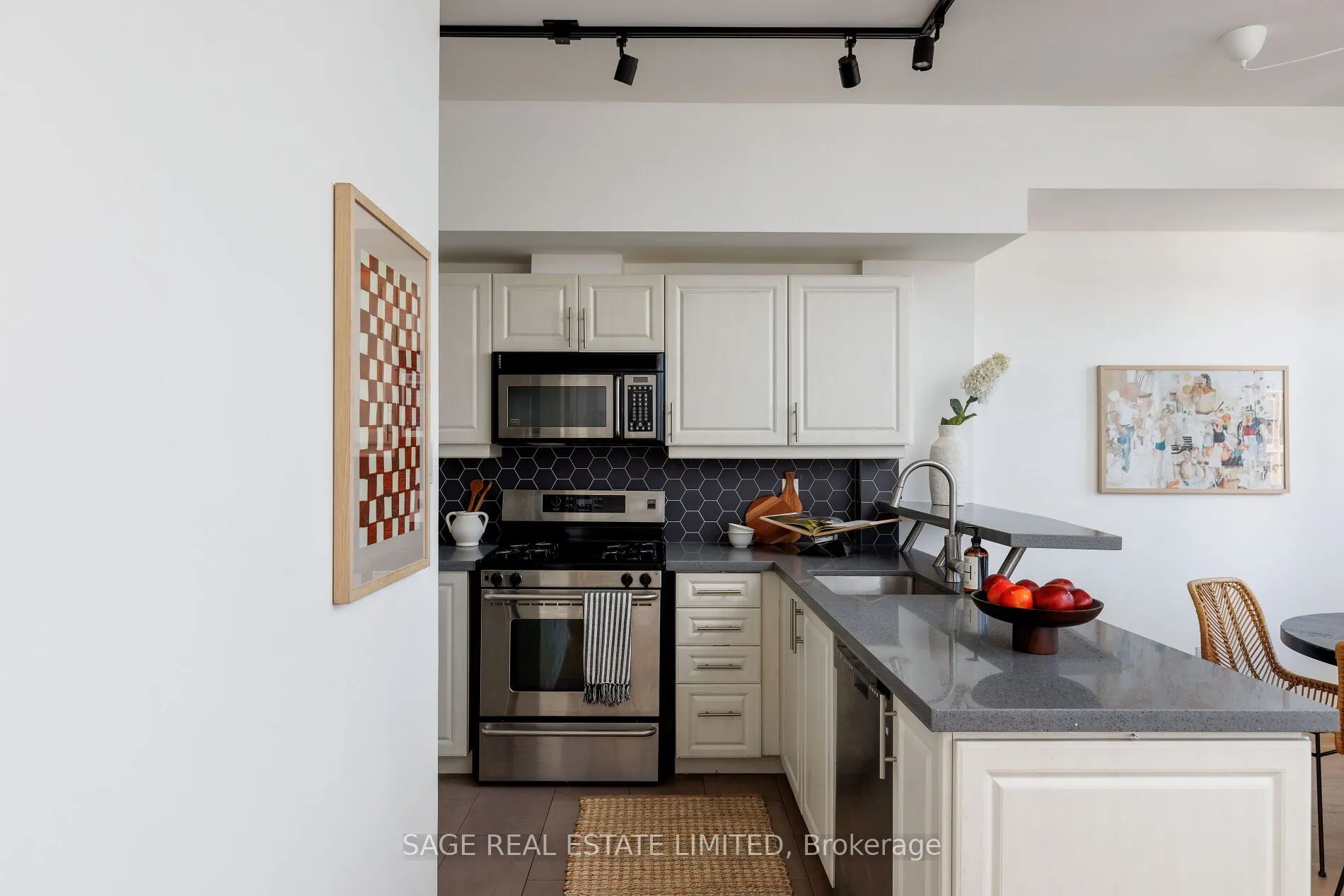 550 Front Street W, #615