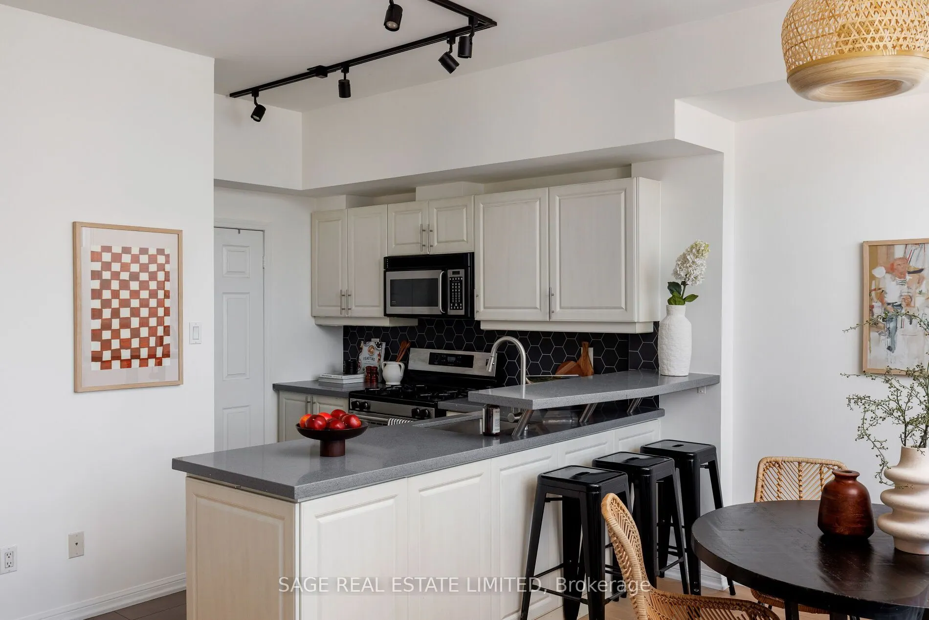 550 Front Street W, #615