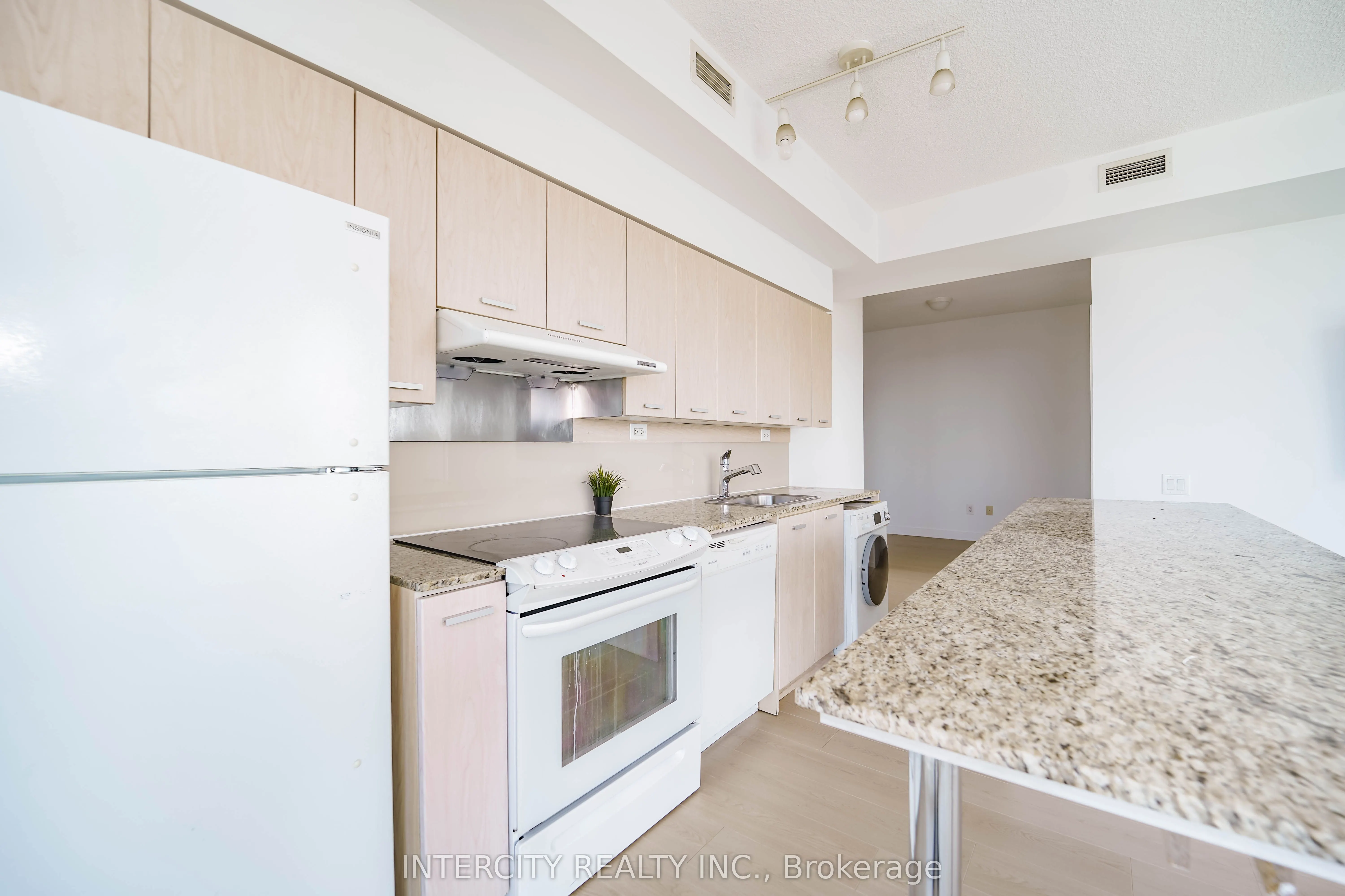 29 Singer Court, #3002