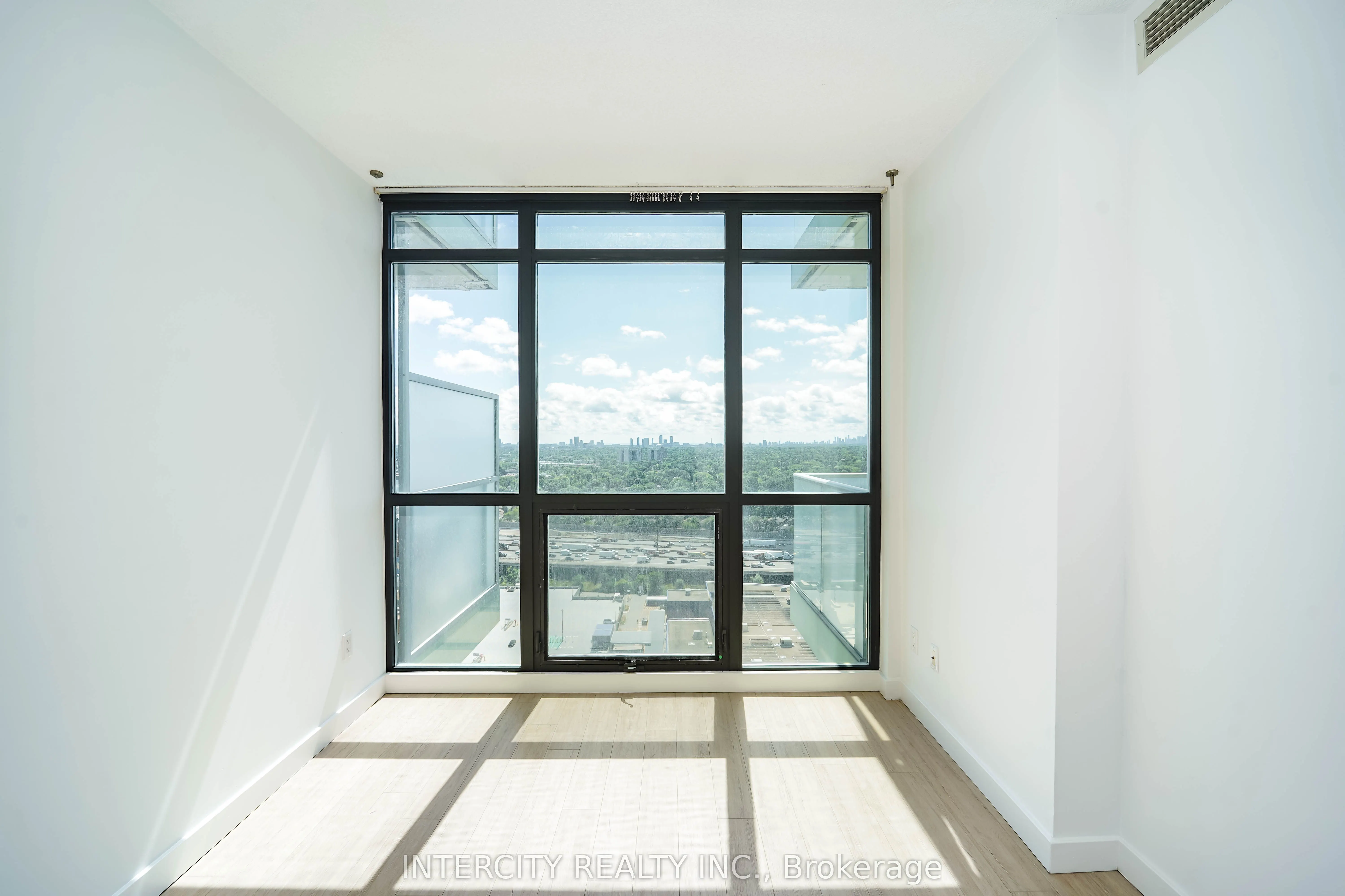 29 Singer Court, #3002