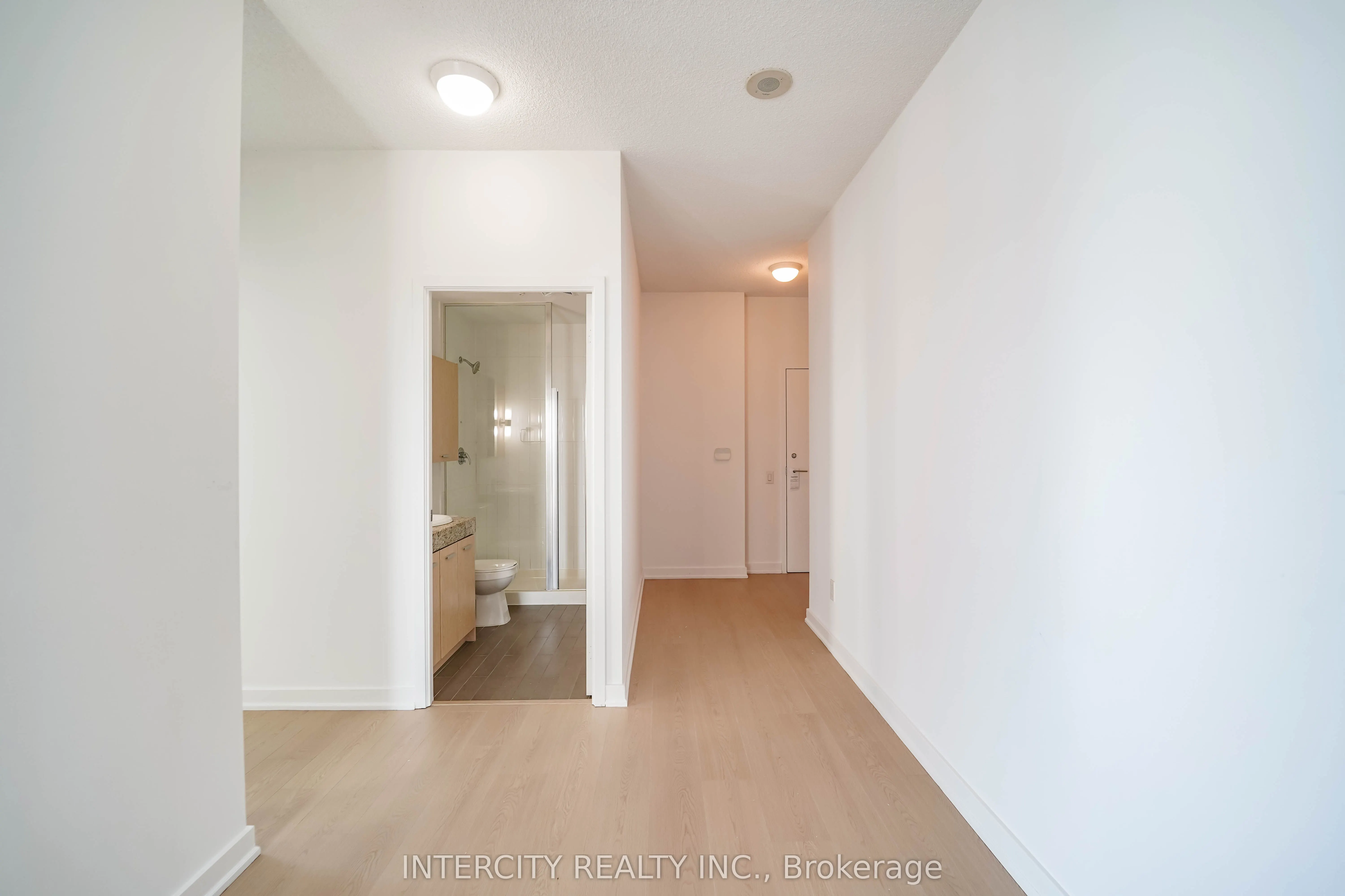 29 Singer Court, #3002
