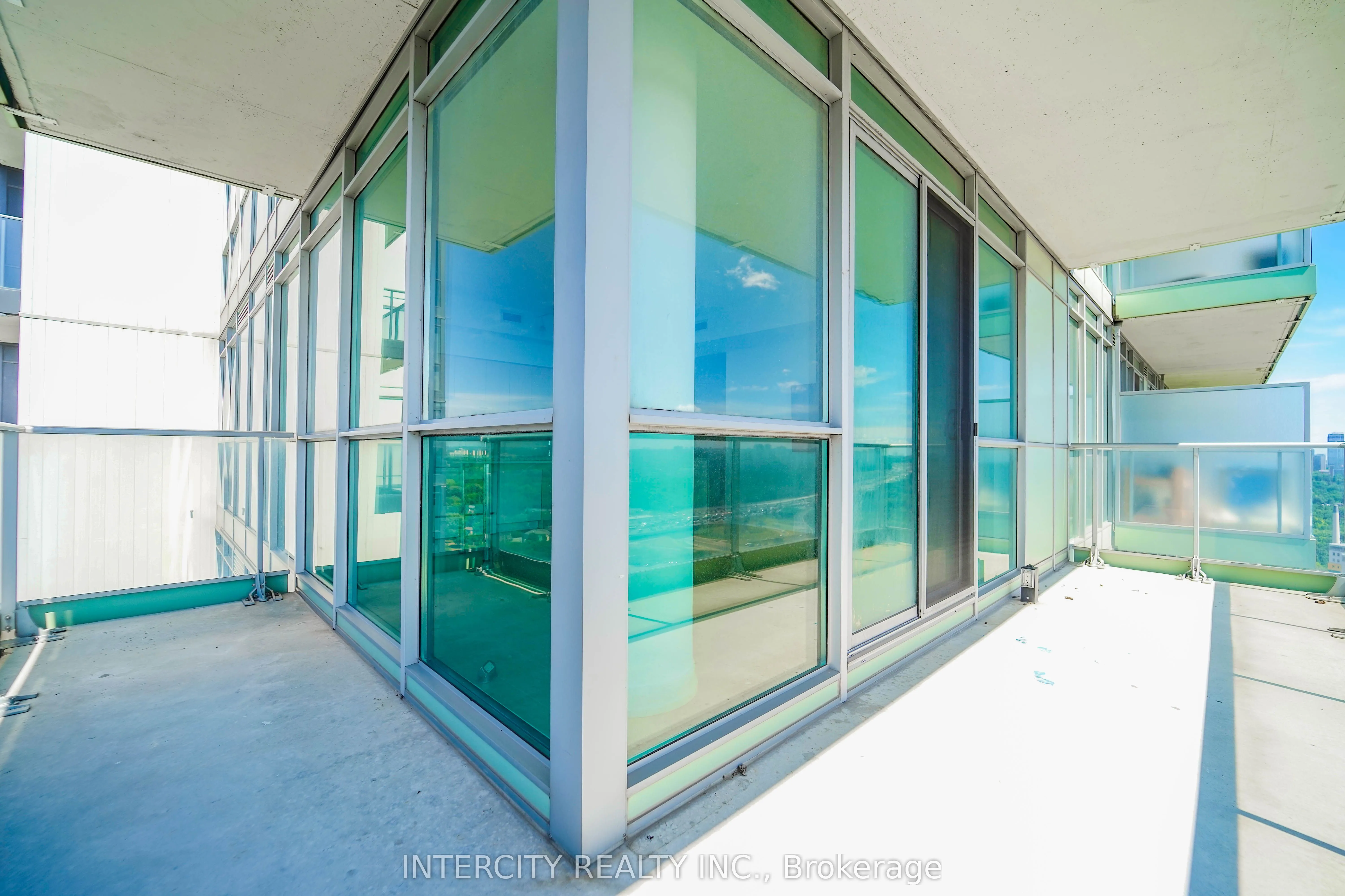 29 Singer Court, #3002