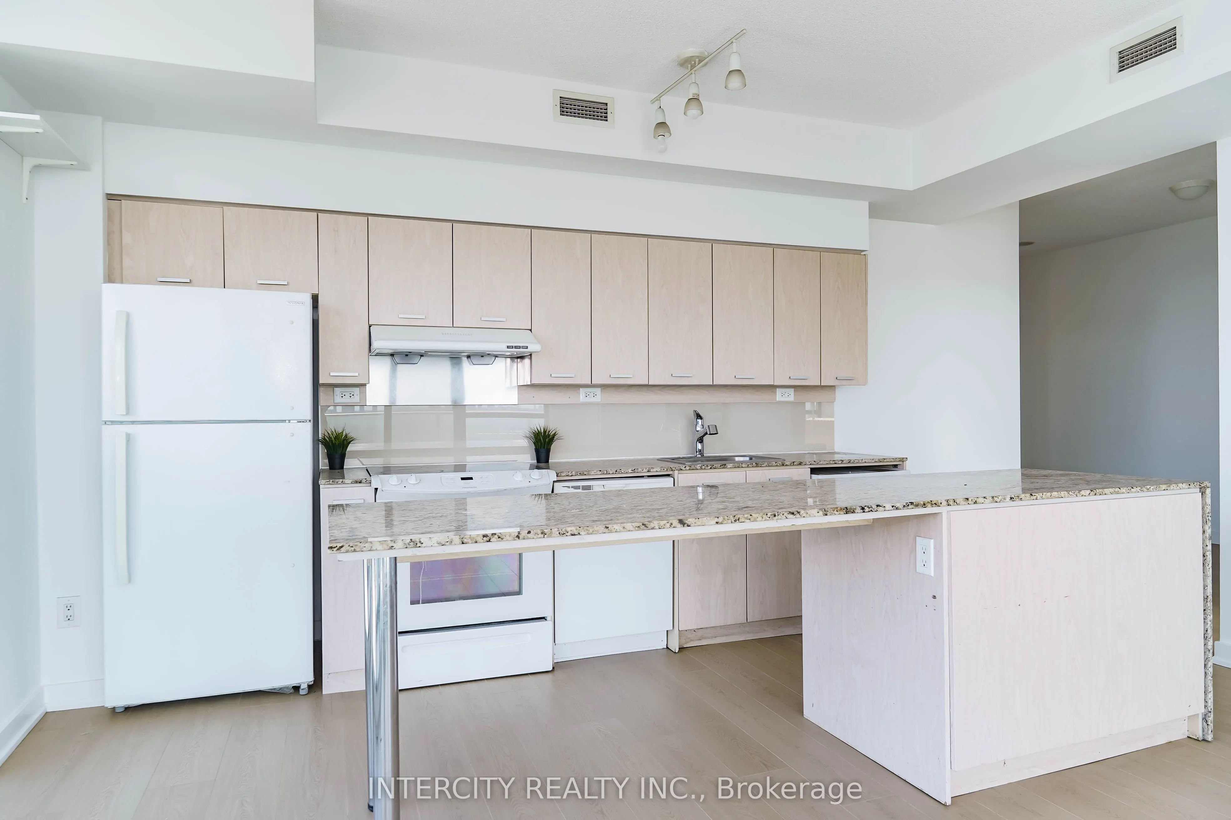 29 Singer Court, #3002