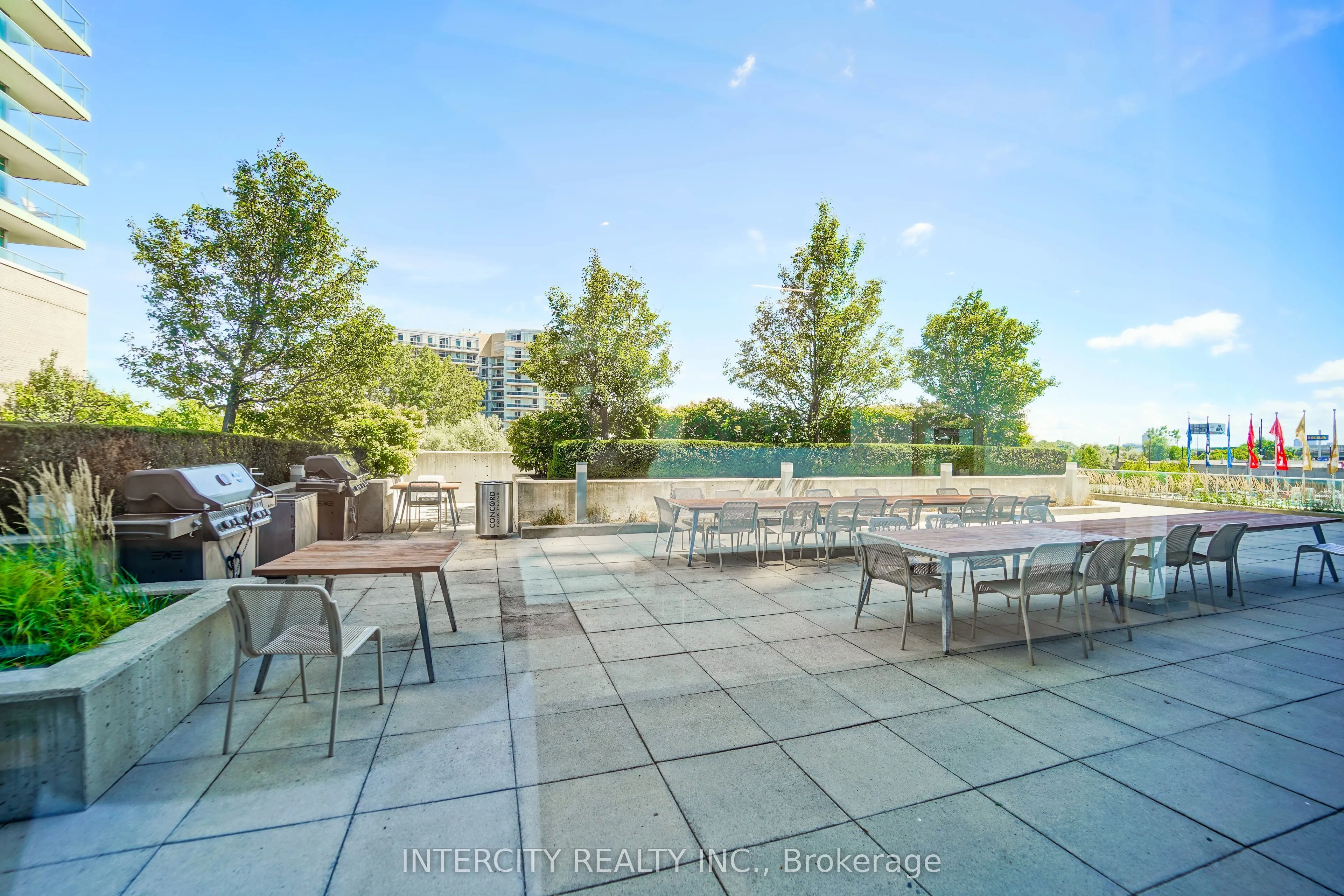 29 Singer Court, #3002