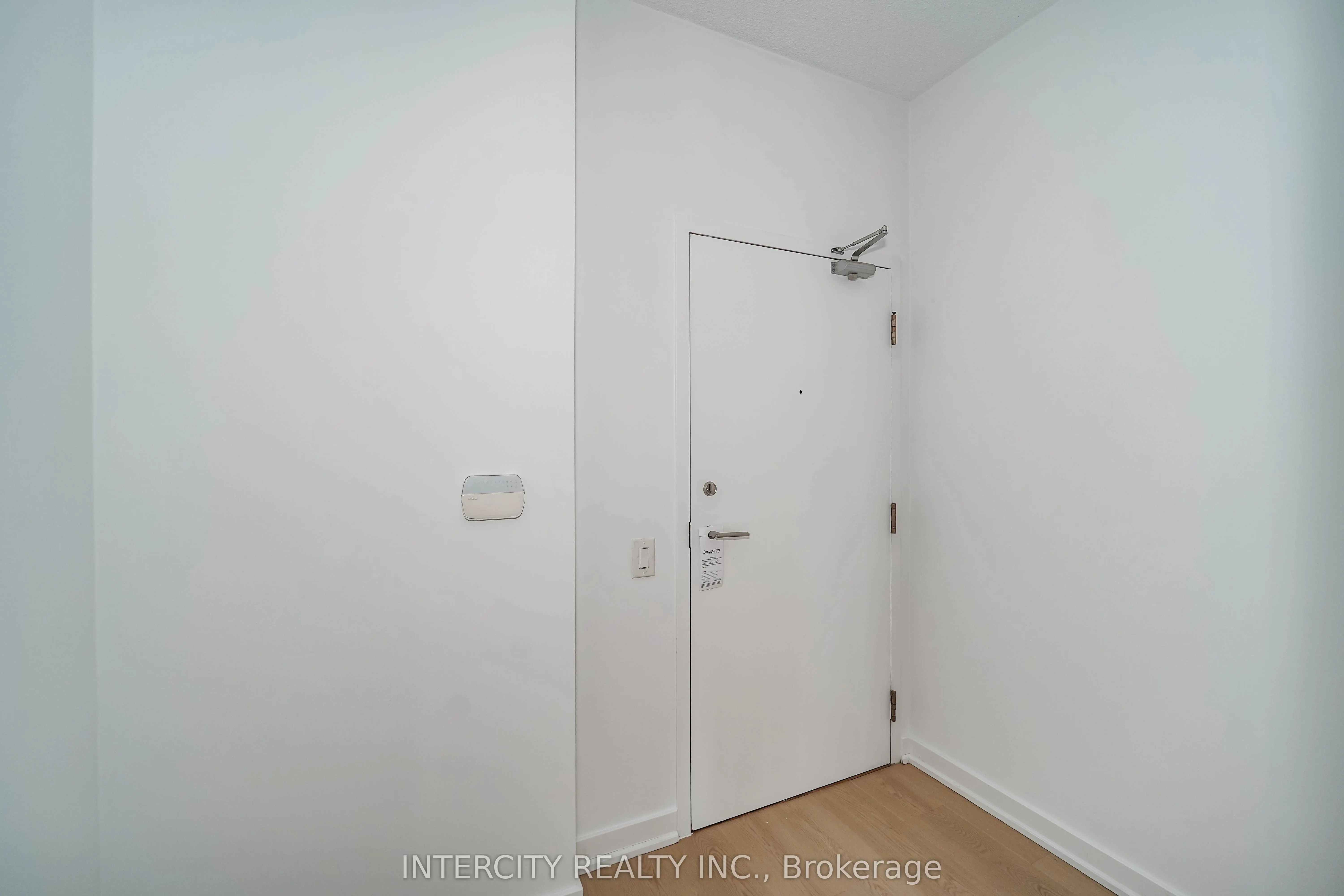 29 Singer Court, #3002