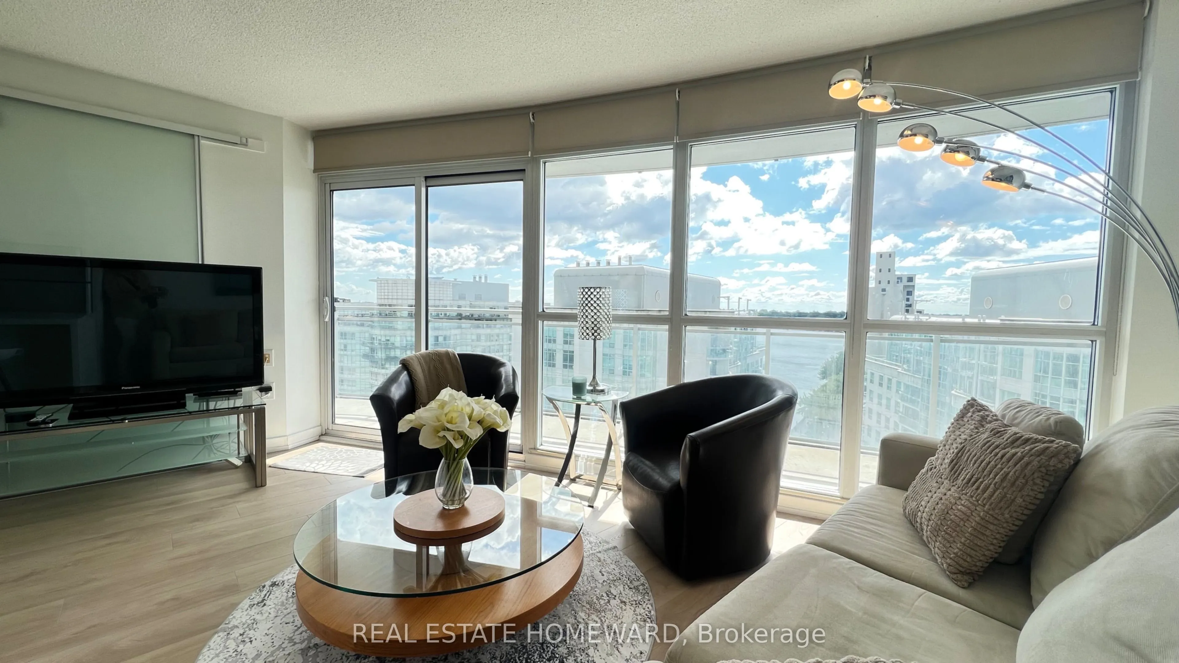 38 Dan Leckie Way, #1512