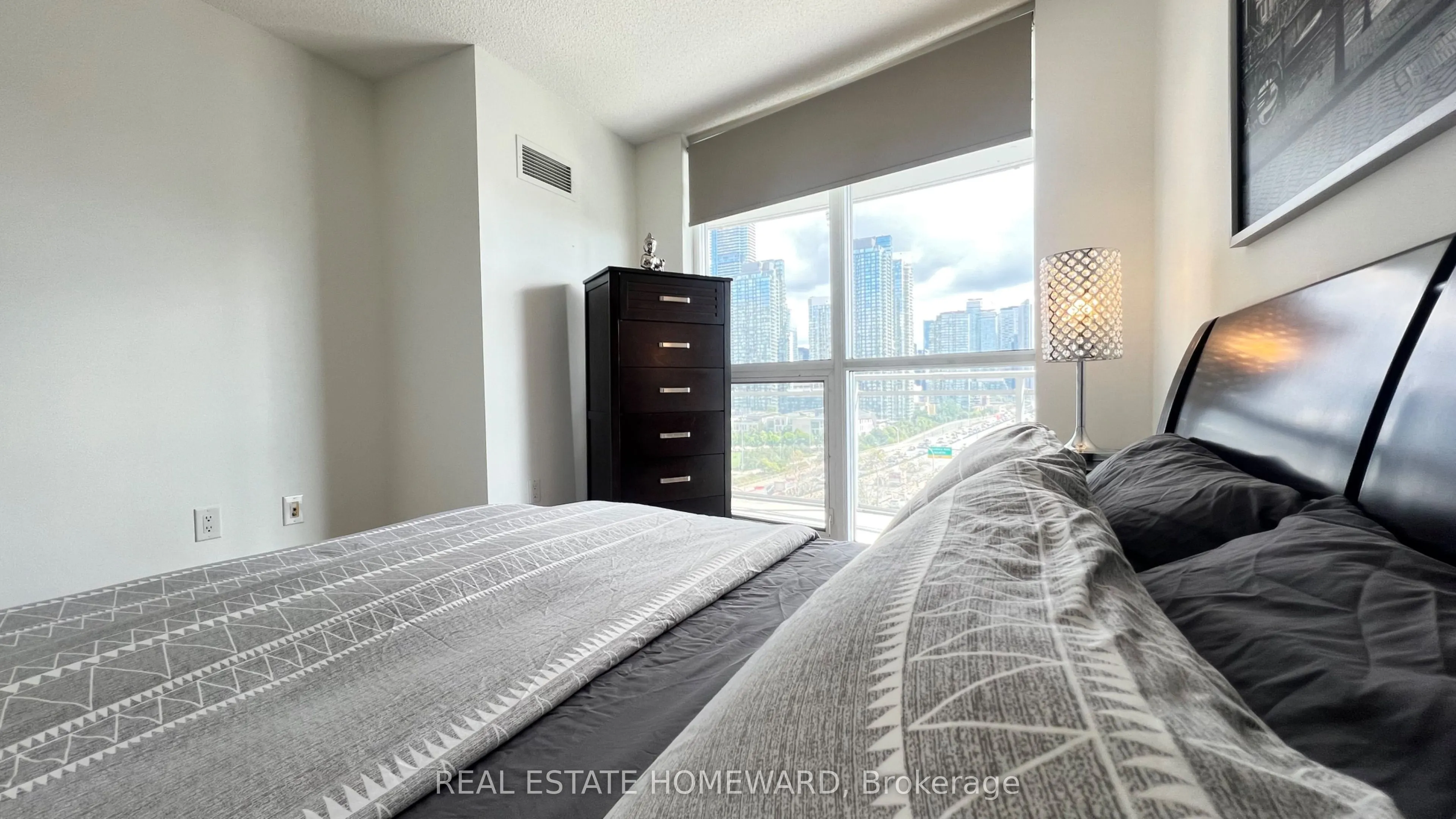 38 Dan Leckie Way, #1512