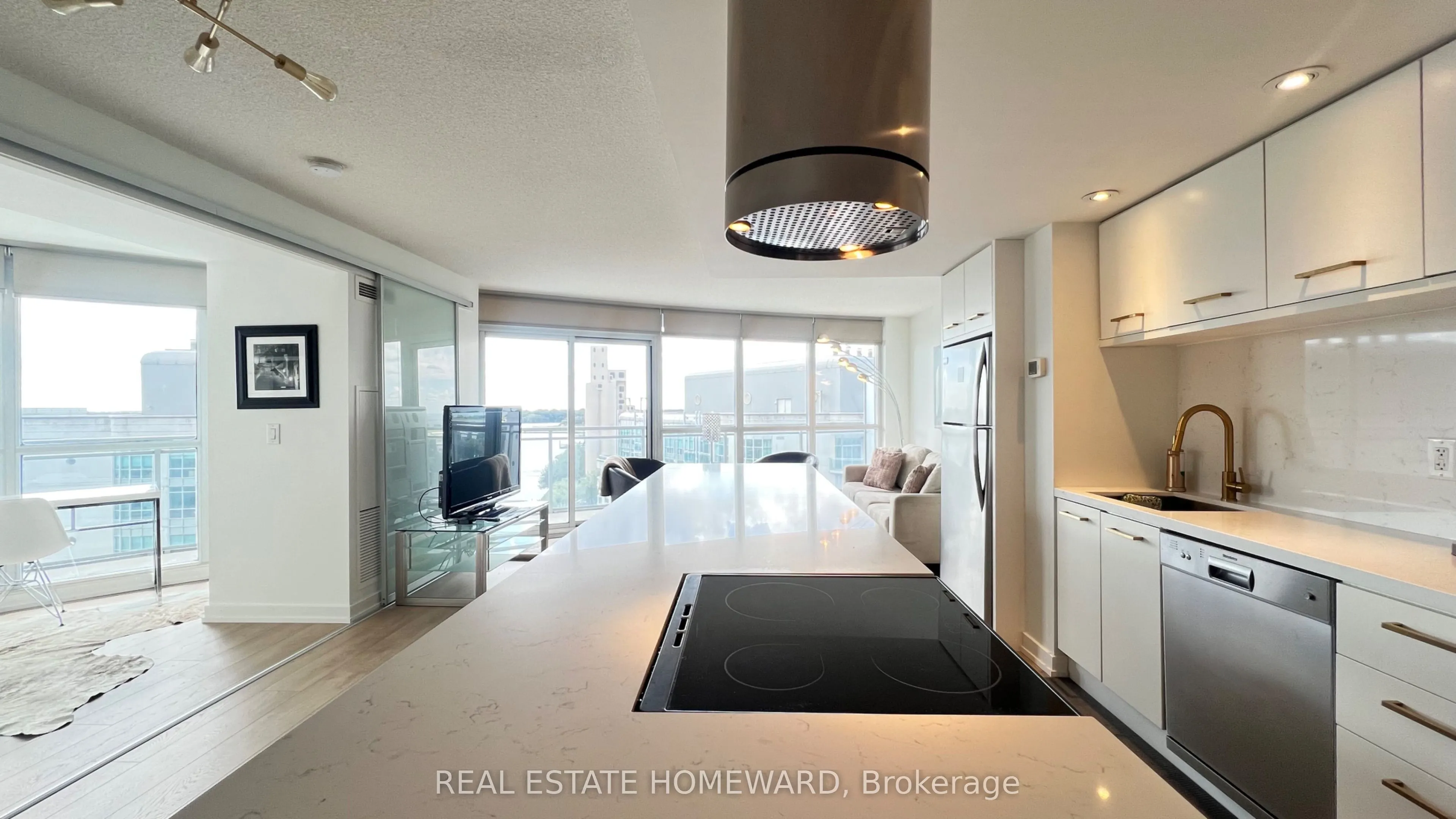 38 Dan Leckie Way, #1512
