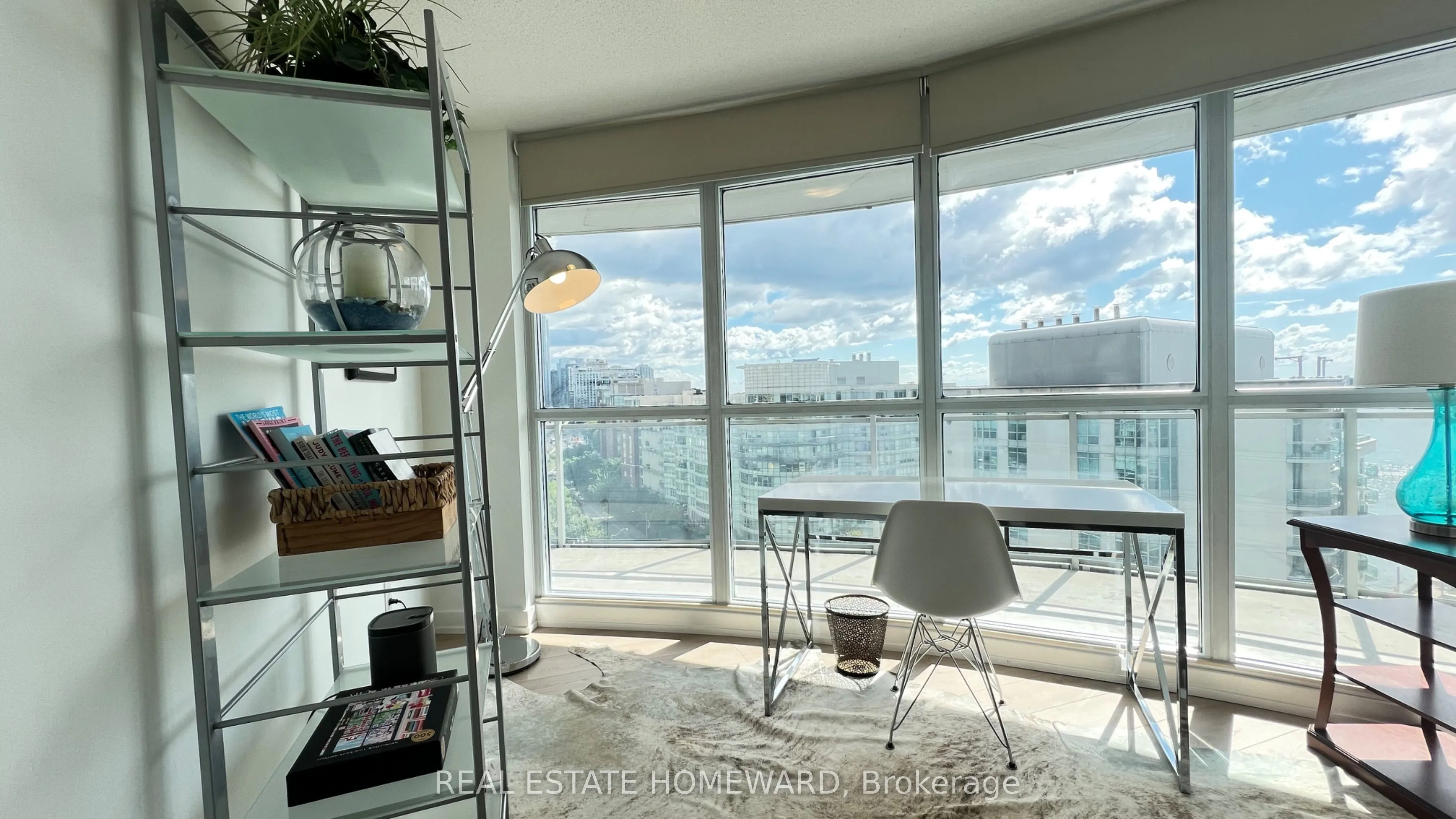 38 Dan Leckie Way, #1512