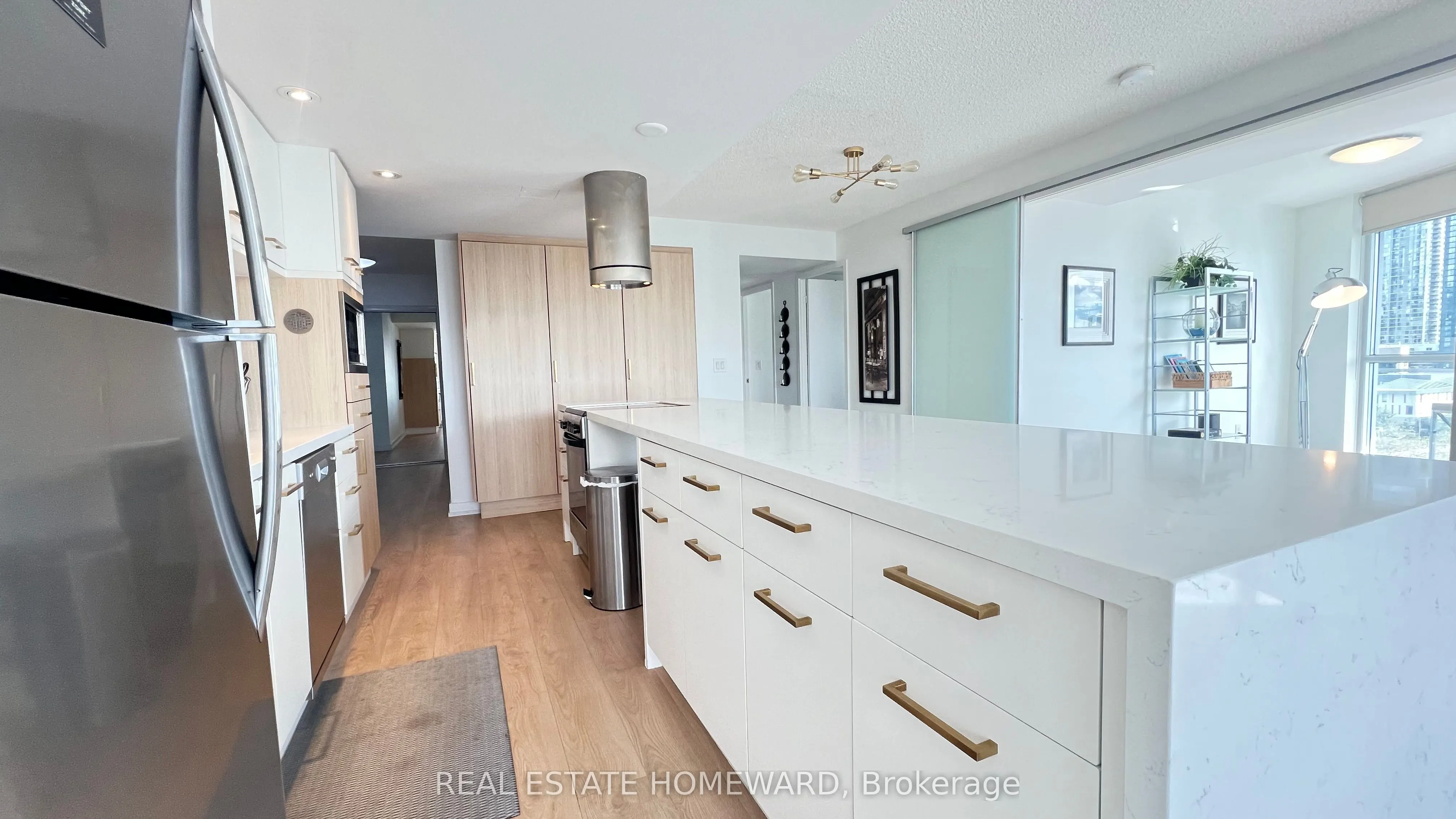 38 Dan Leckie Way, #1512
