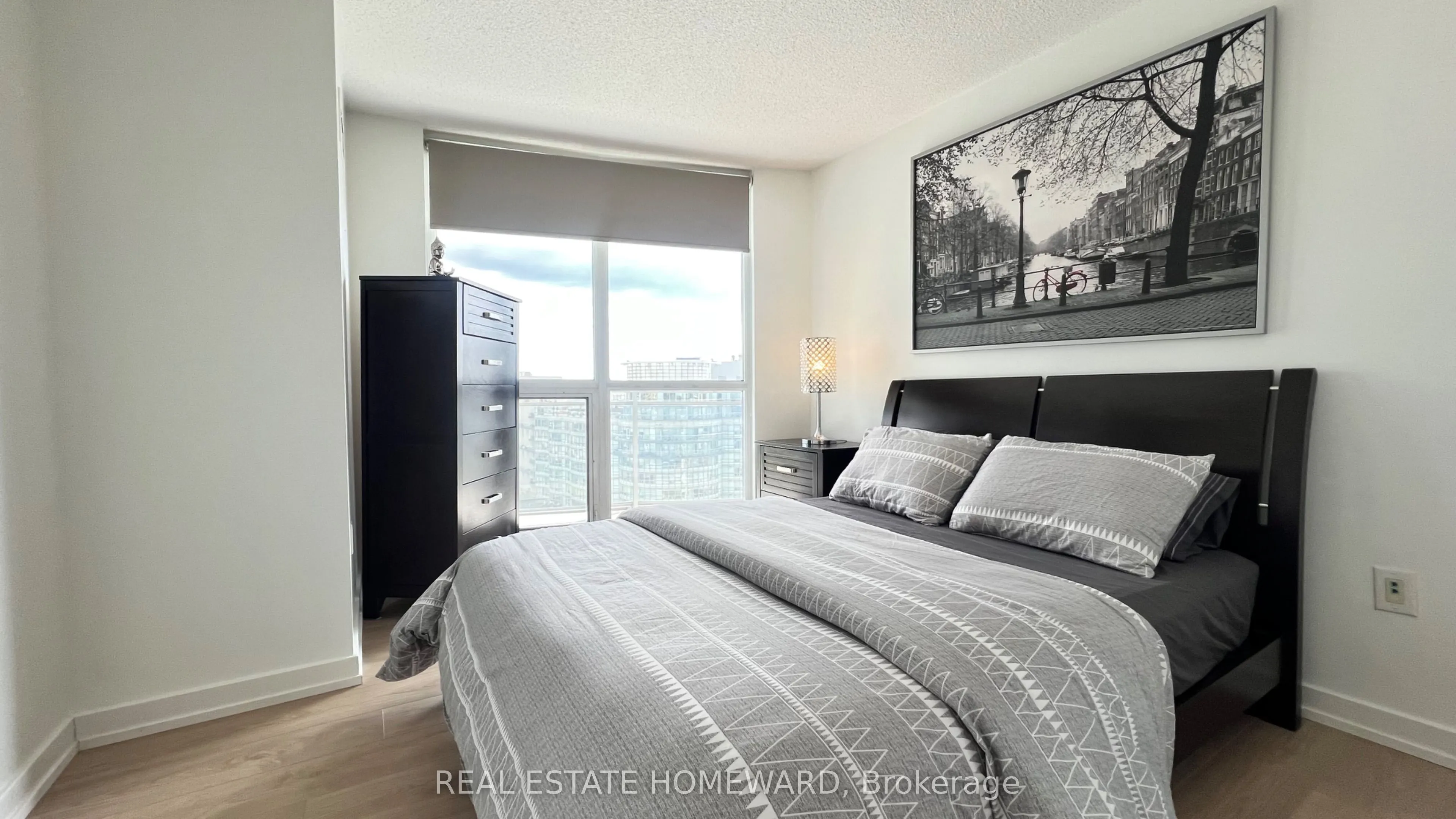 38 Dan Leckie Way, #1512
