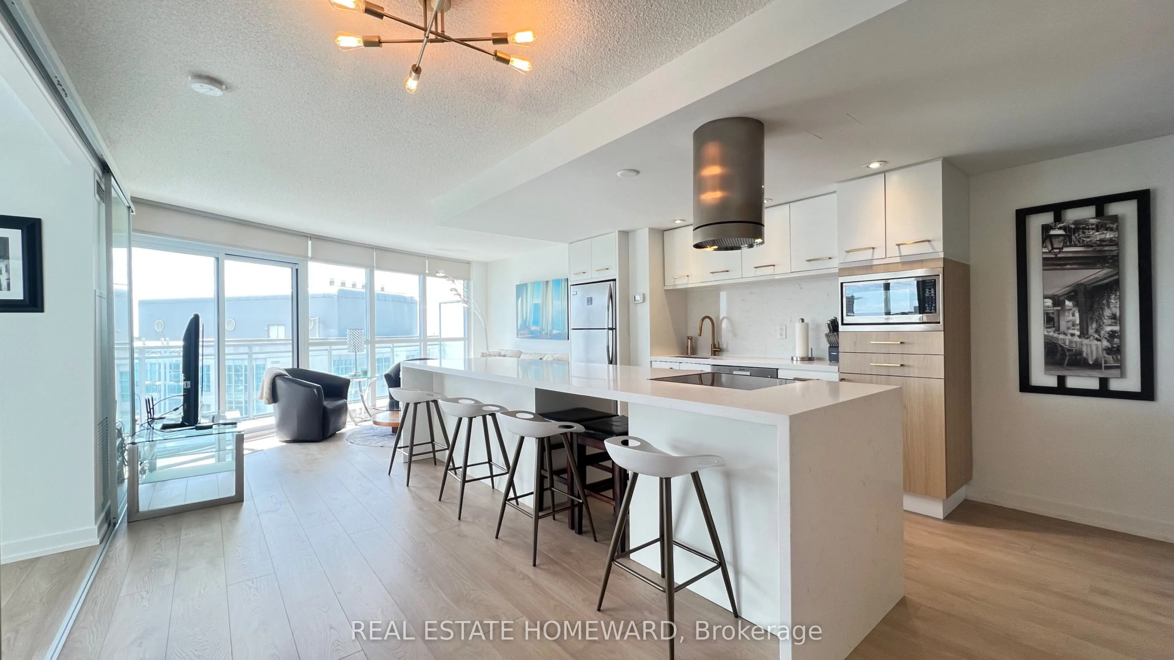 38 Dan Leckie Way, #1512