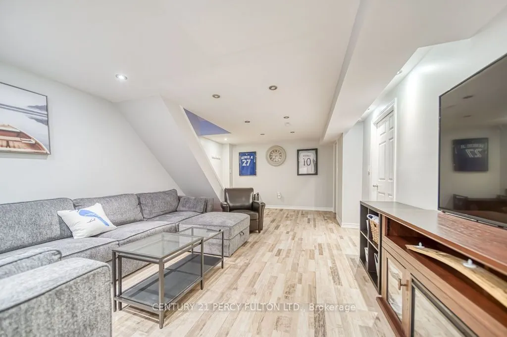 57 Golden Appleway, #111