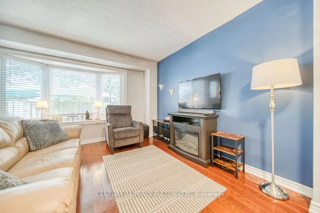 57 Golden Appleway, #111