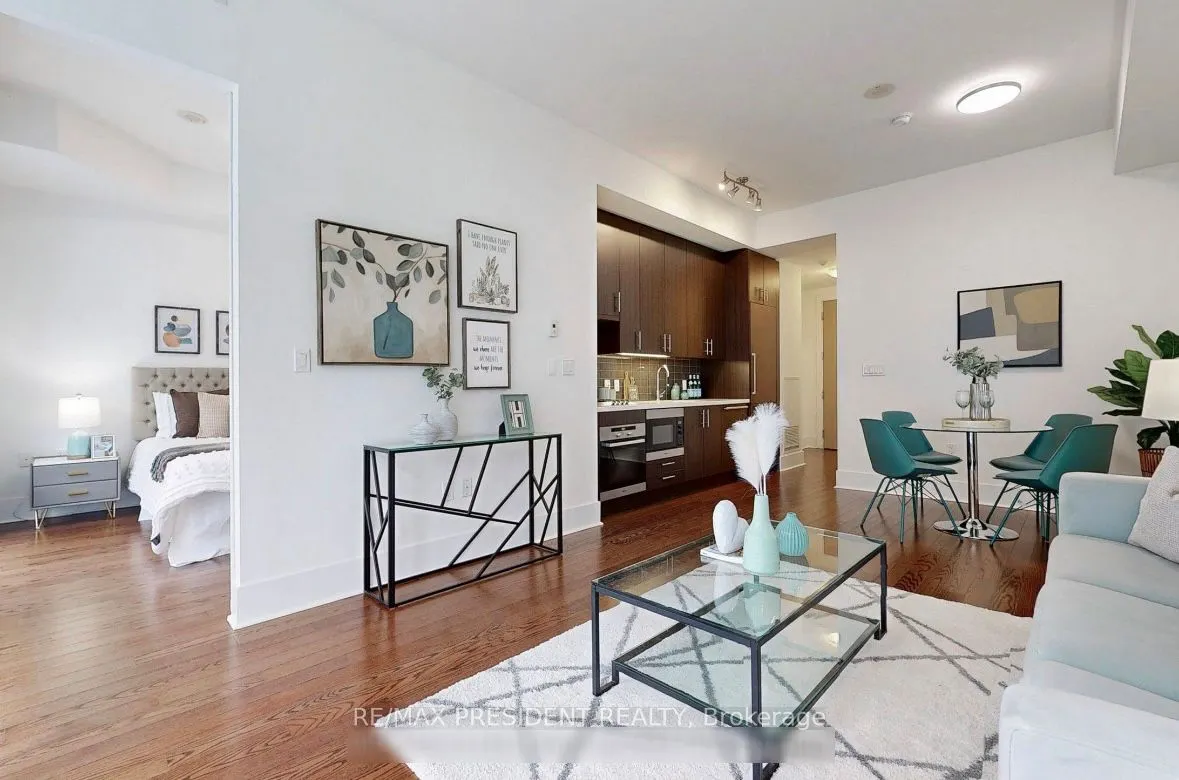29 Queens Quay E, #802