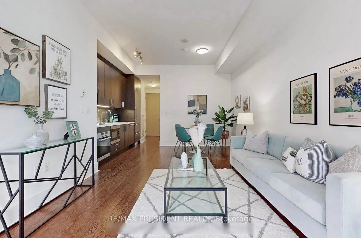 29 Queens Quay E, #802