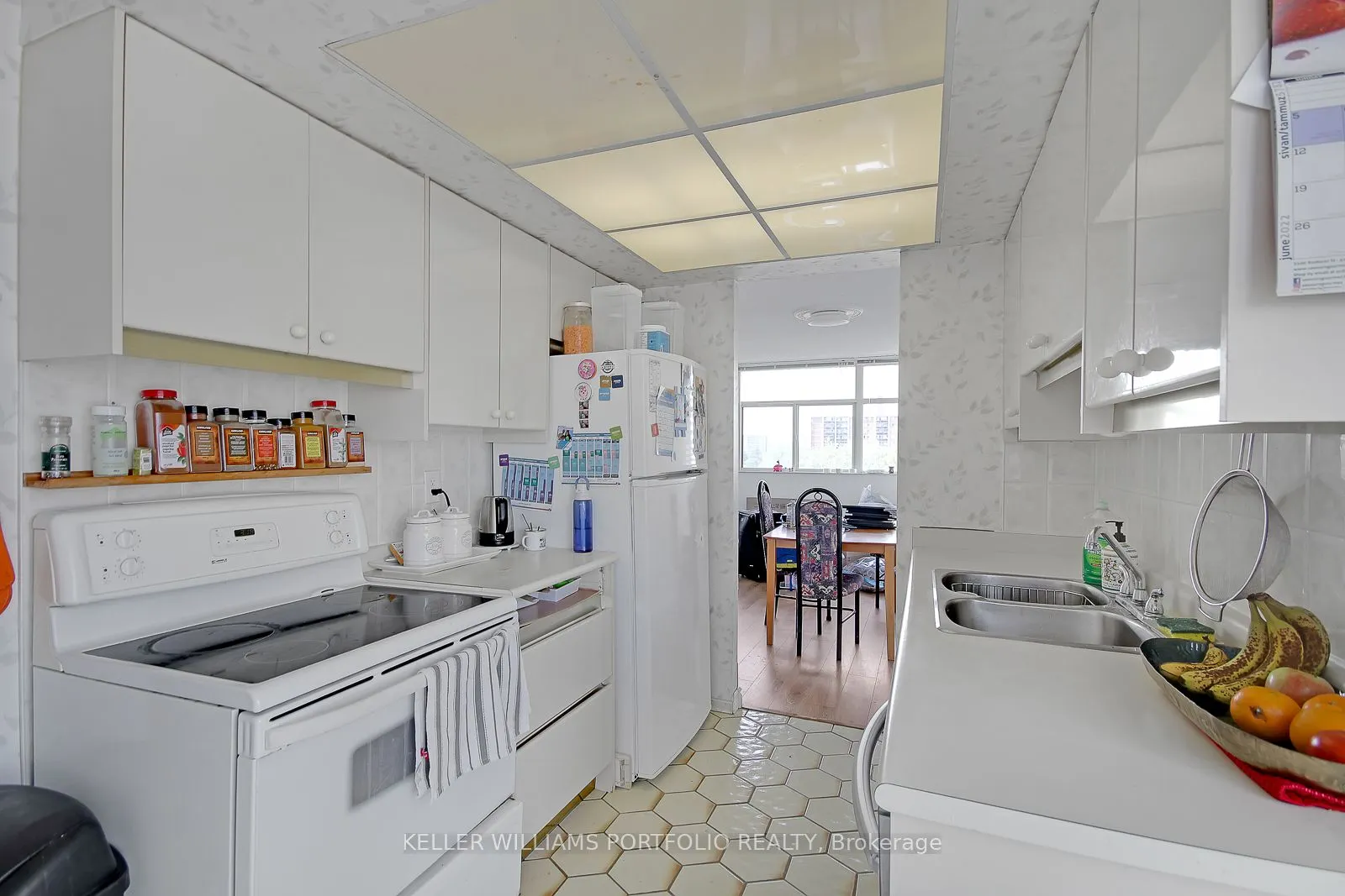 100 Antibes Drive, #702