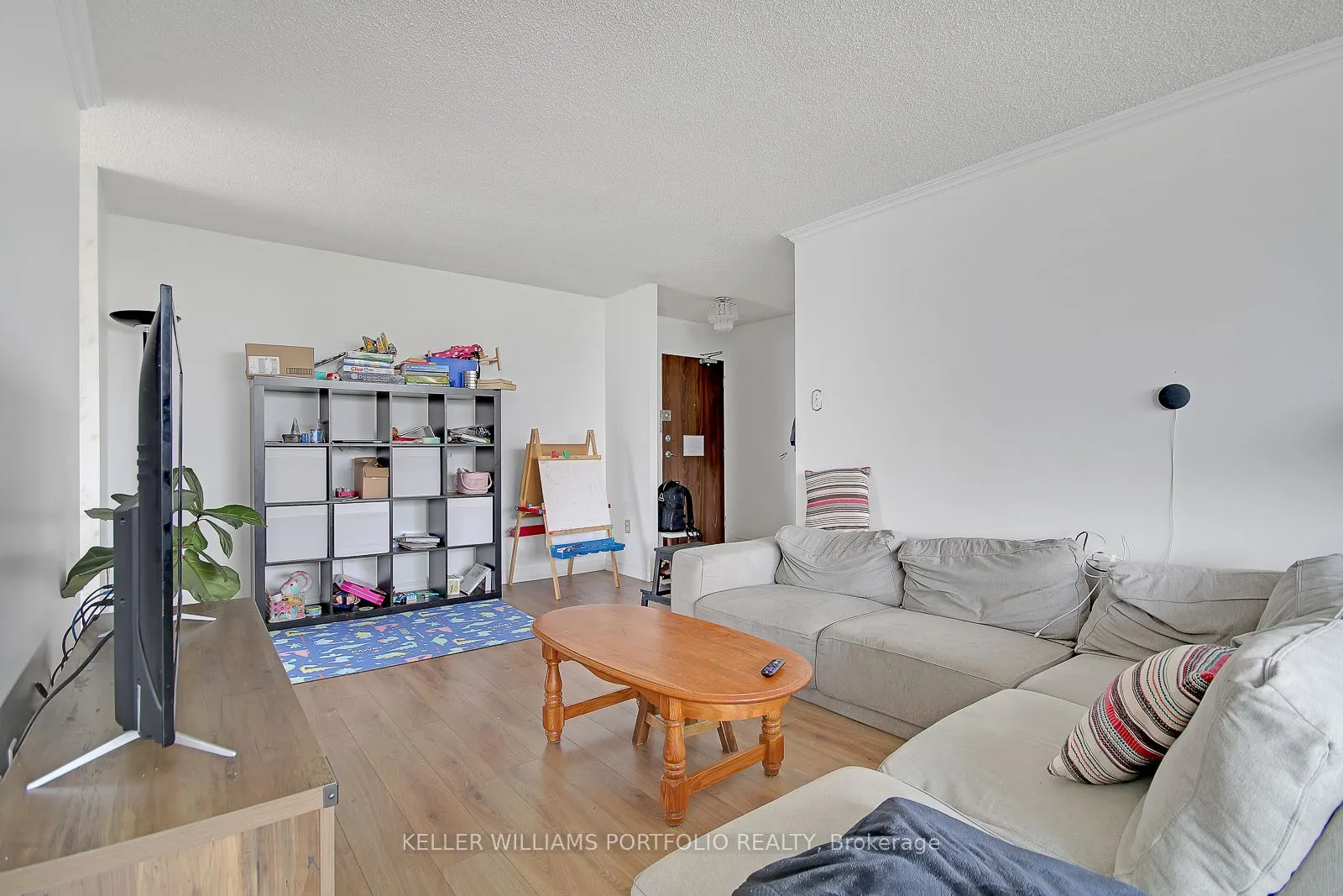 100 Antibes Drive, #702