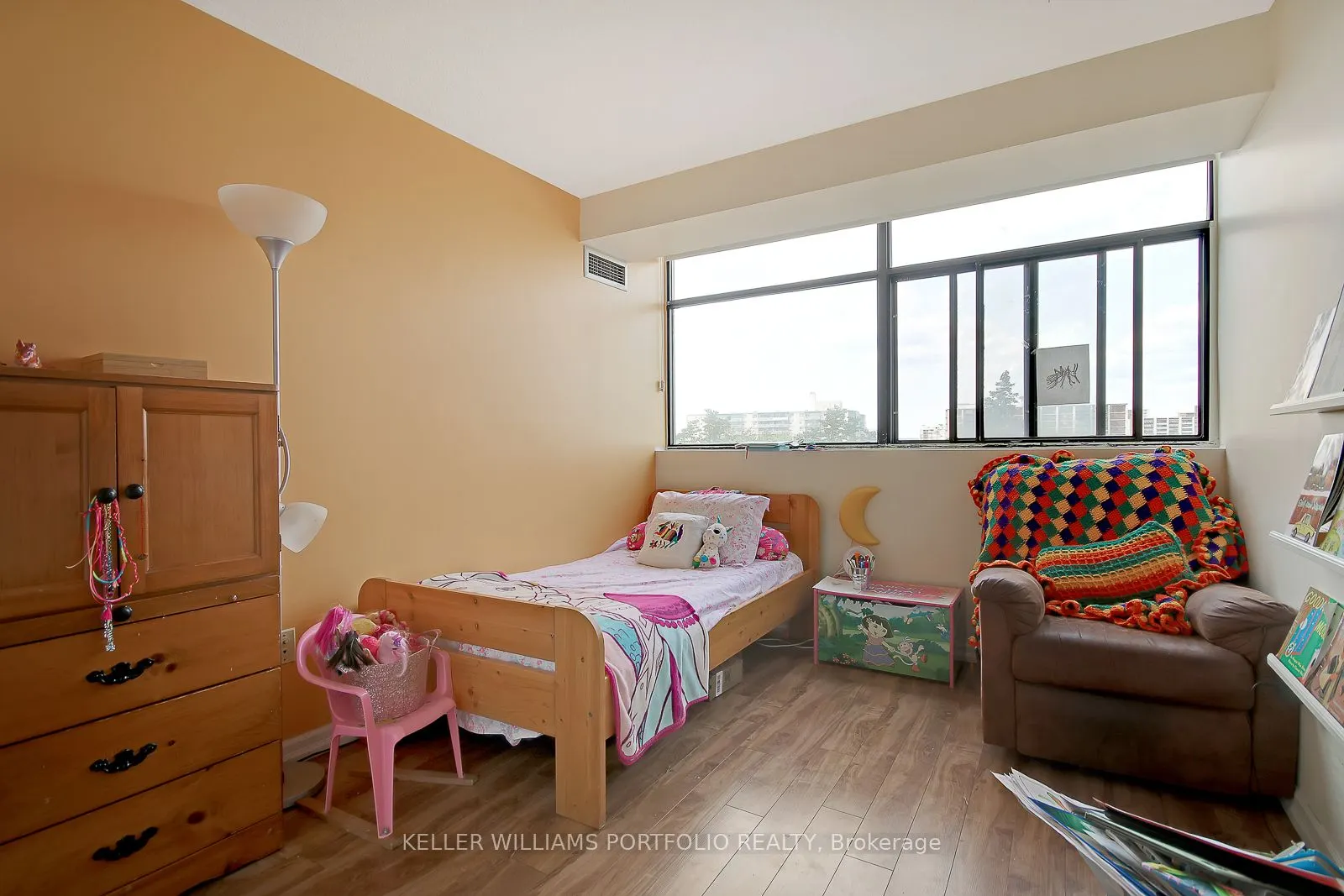 100 Antibes Drive, #702