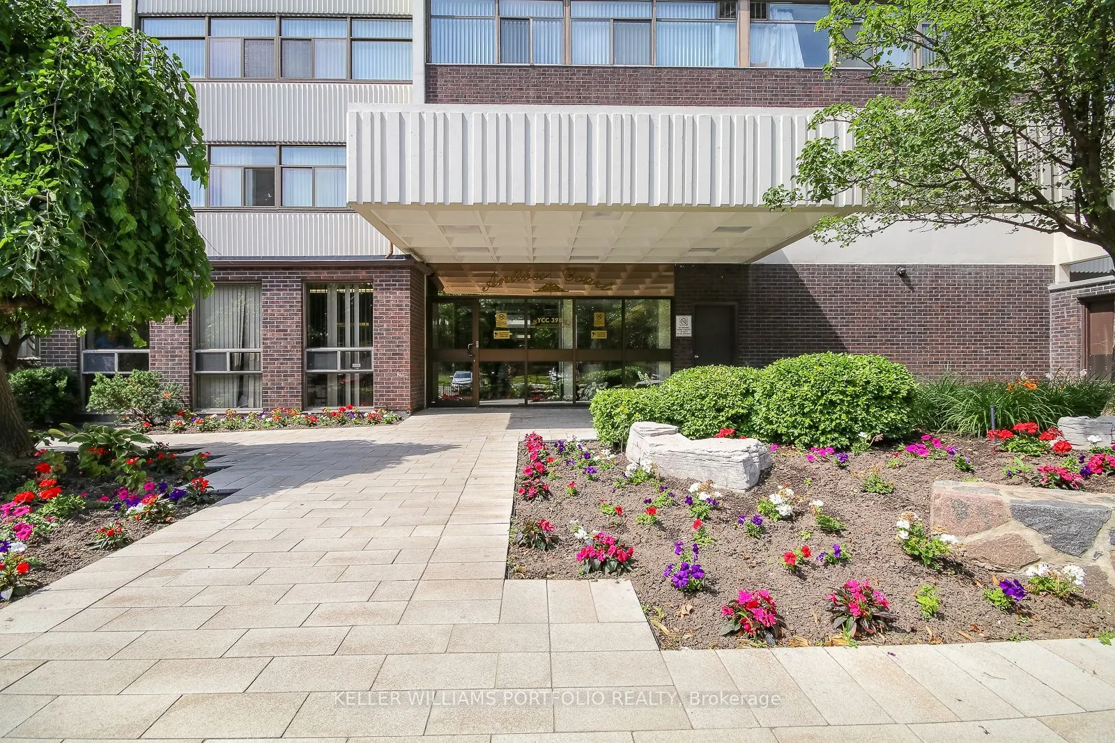 100 Antibes Drive, #702