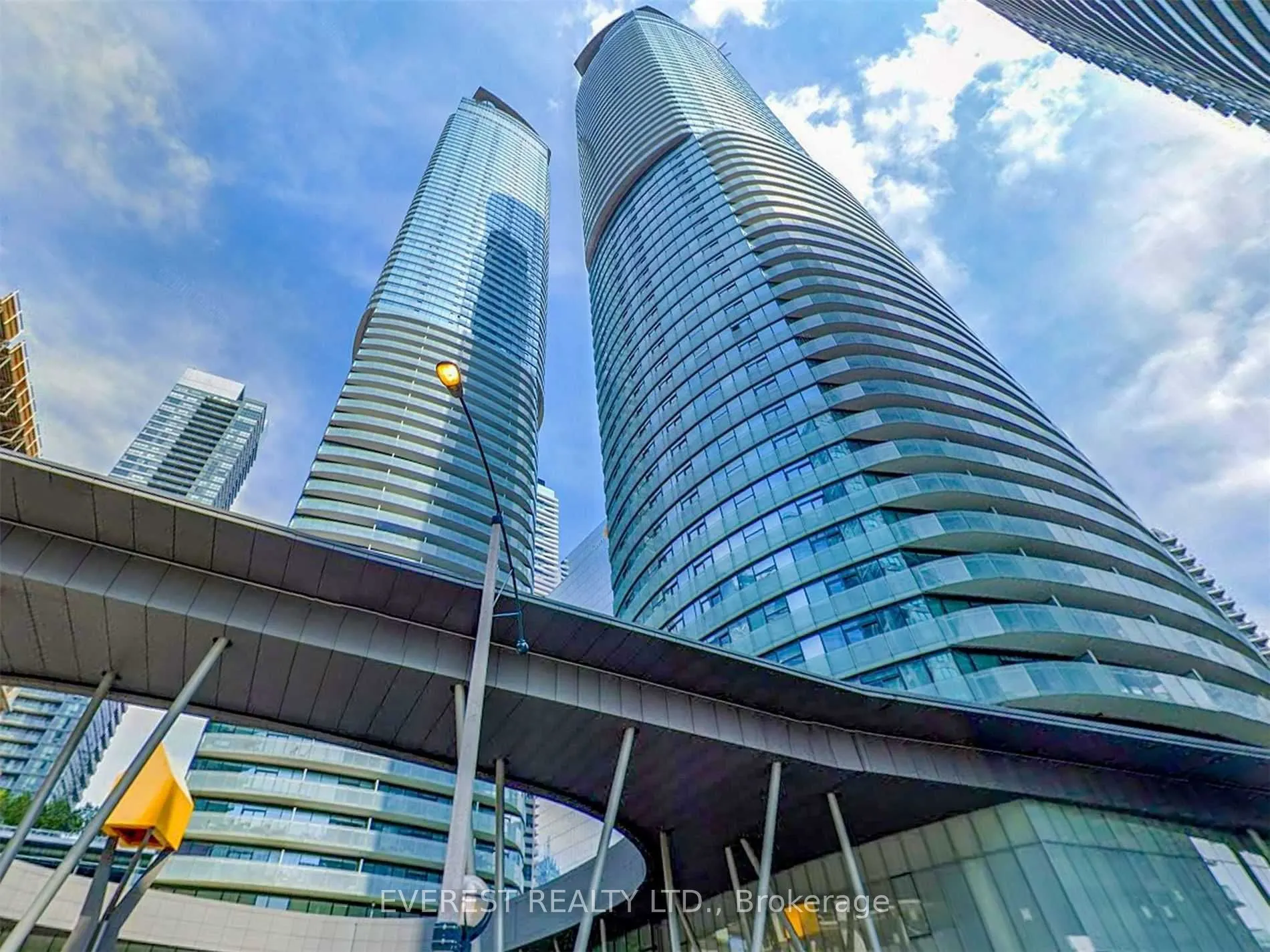12 York Street, #4110