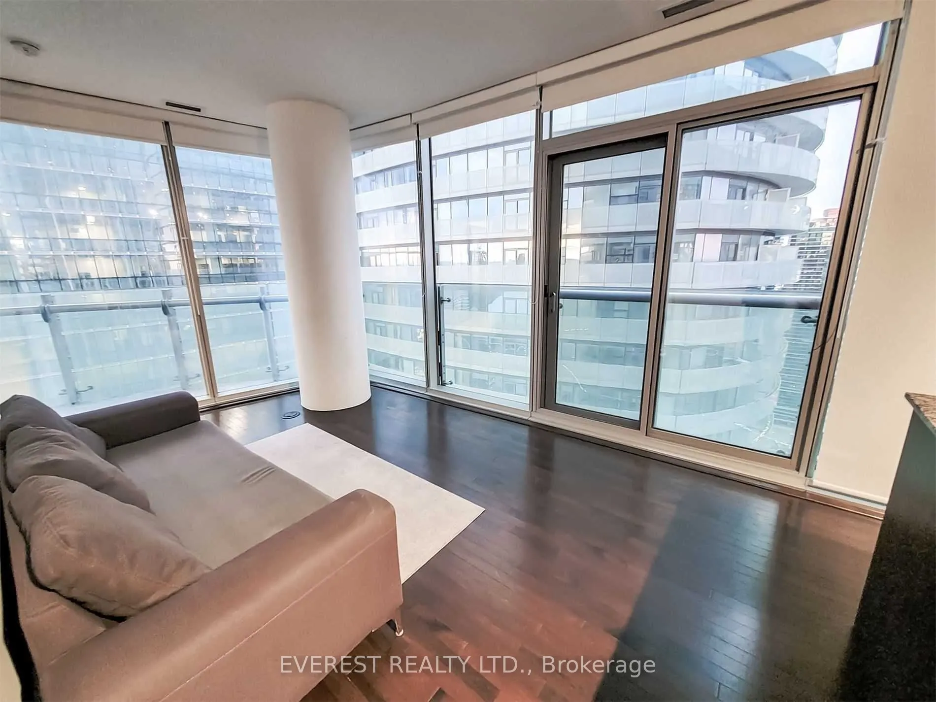 12 York Street, #4110